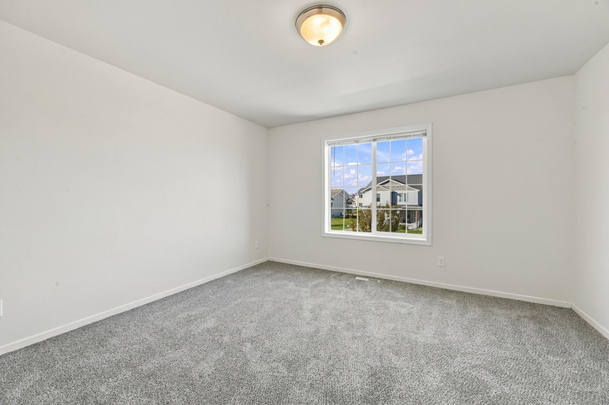 2013 single family home for sale at 3511 8th Street E in West Fargo, ND — 3 bed, 3 bath (photo 15 of 27)