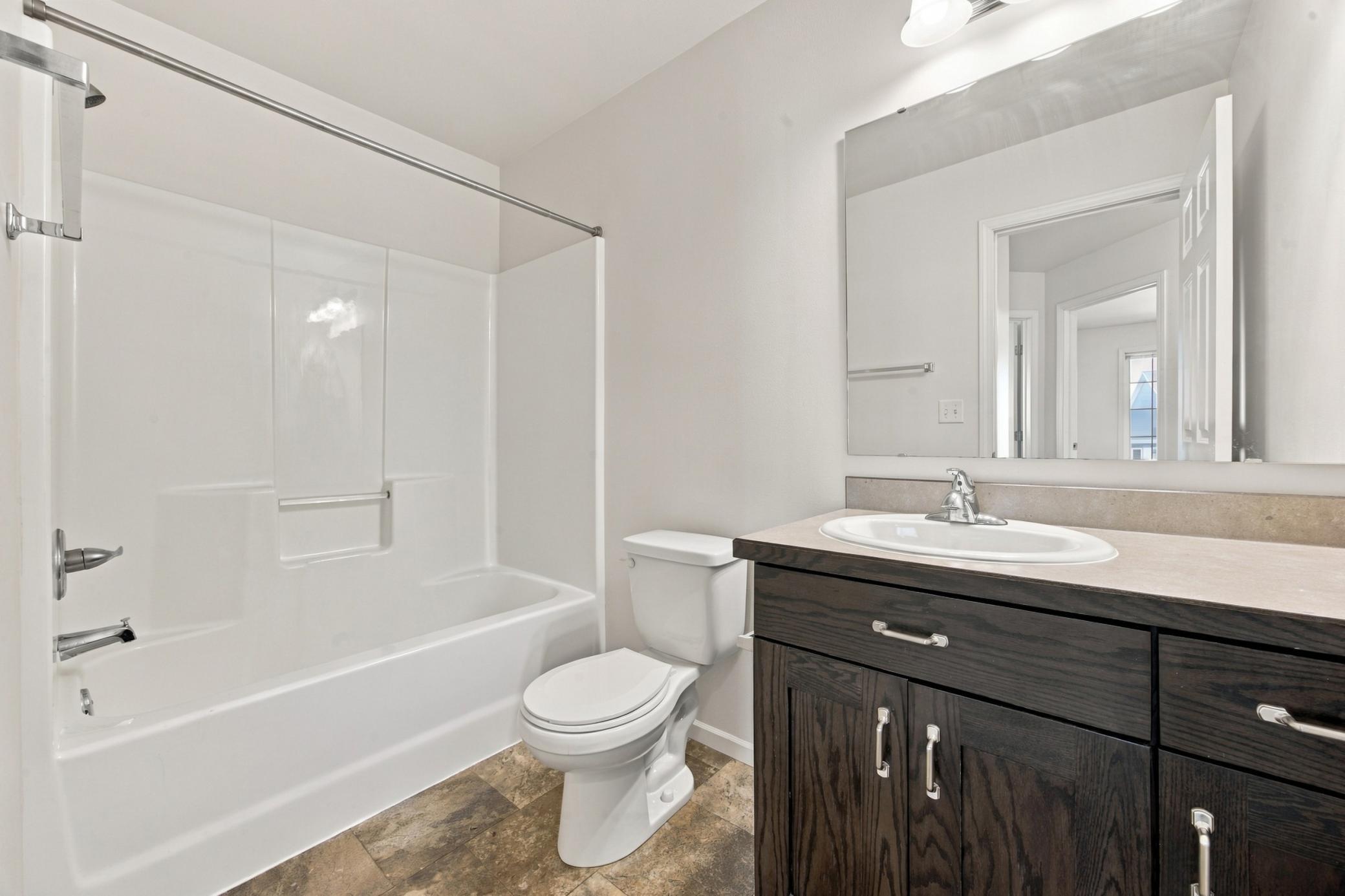 2013 single family home for sale at 3511 8th Street E in West Fargo, ND — 3 bed, 3 bath (photo 17 of 27)