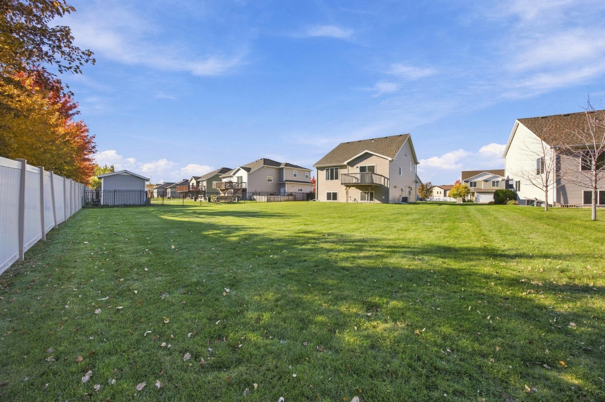 2013 single family home for sale at 3511 8th Street E in West Fargo, ND — 3 bed, 3 bath (photo 27 of 27)