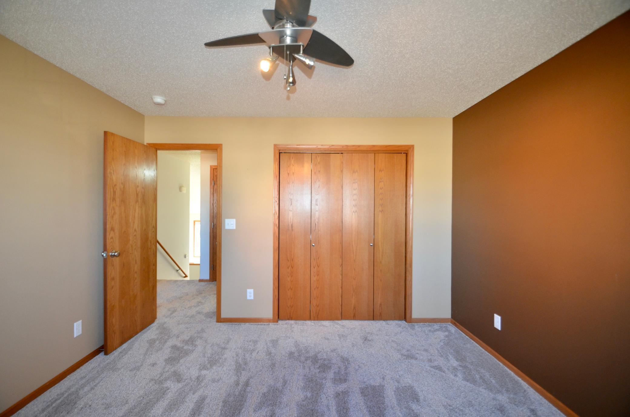 2009 twin home for sale at 2576 55th Avenue S in Fargo, ND — 3 bed, 3 bath (photo 14 of 35)