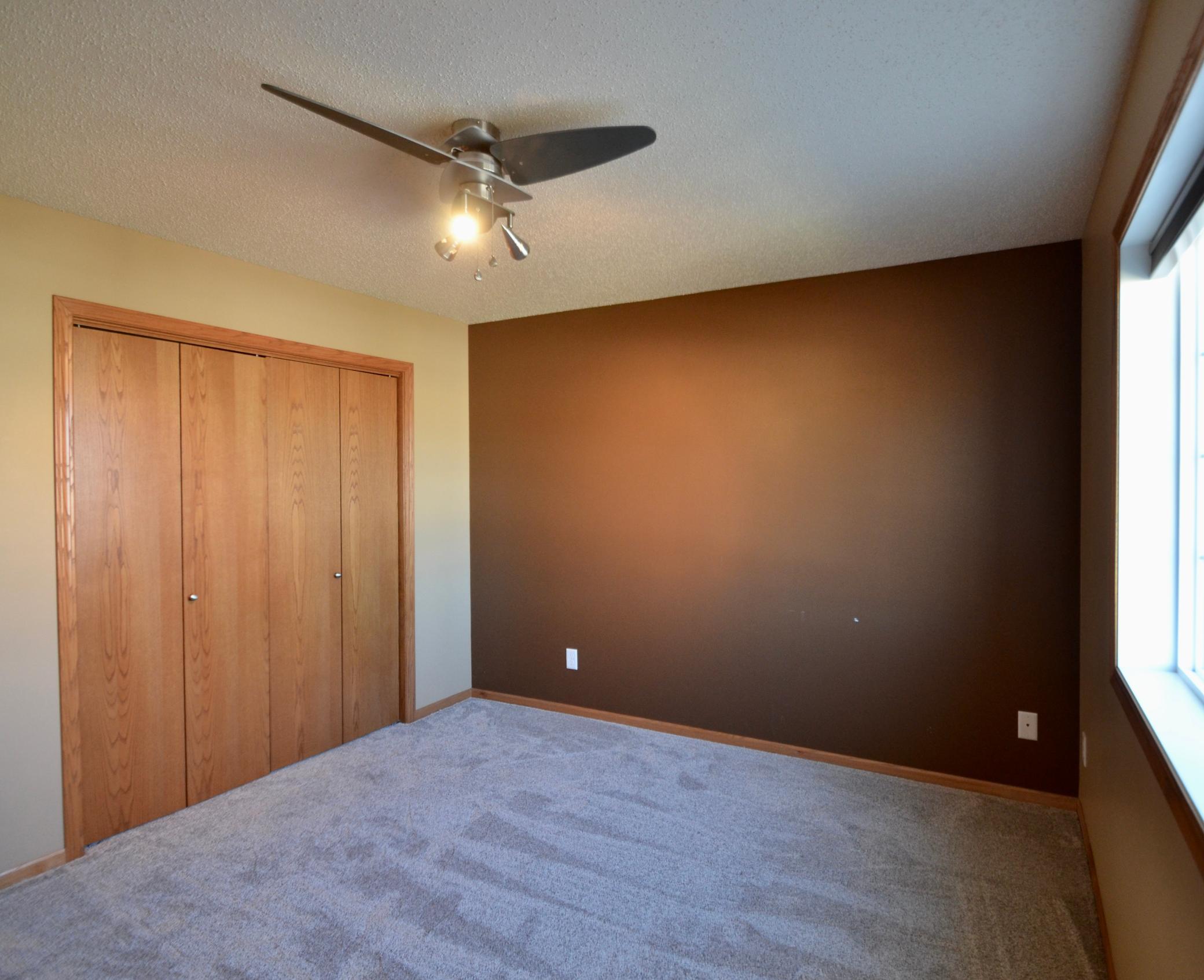 2009 twin home for sale at 2576 55th Avenue S in Fargo, ND — 3 bed, 3 bath (photo 15 of 35)