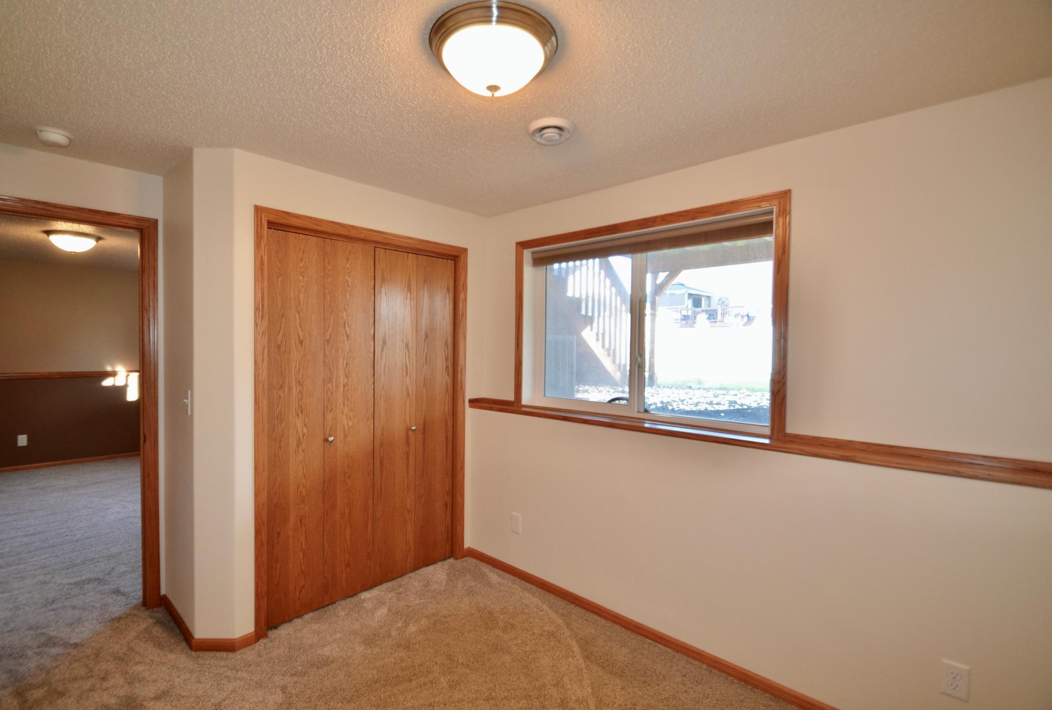 2009 twin home for sale at 2576 55th Avenue S in Fargo, ND — 3 bed, 3 bath (photo 27 of 35)