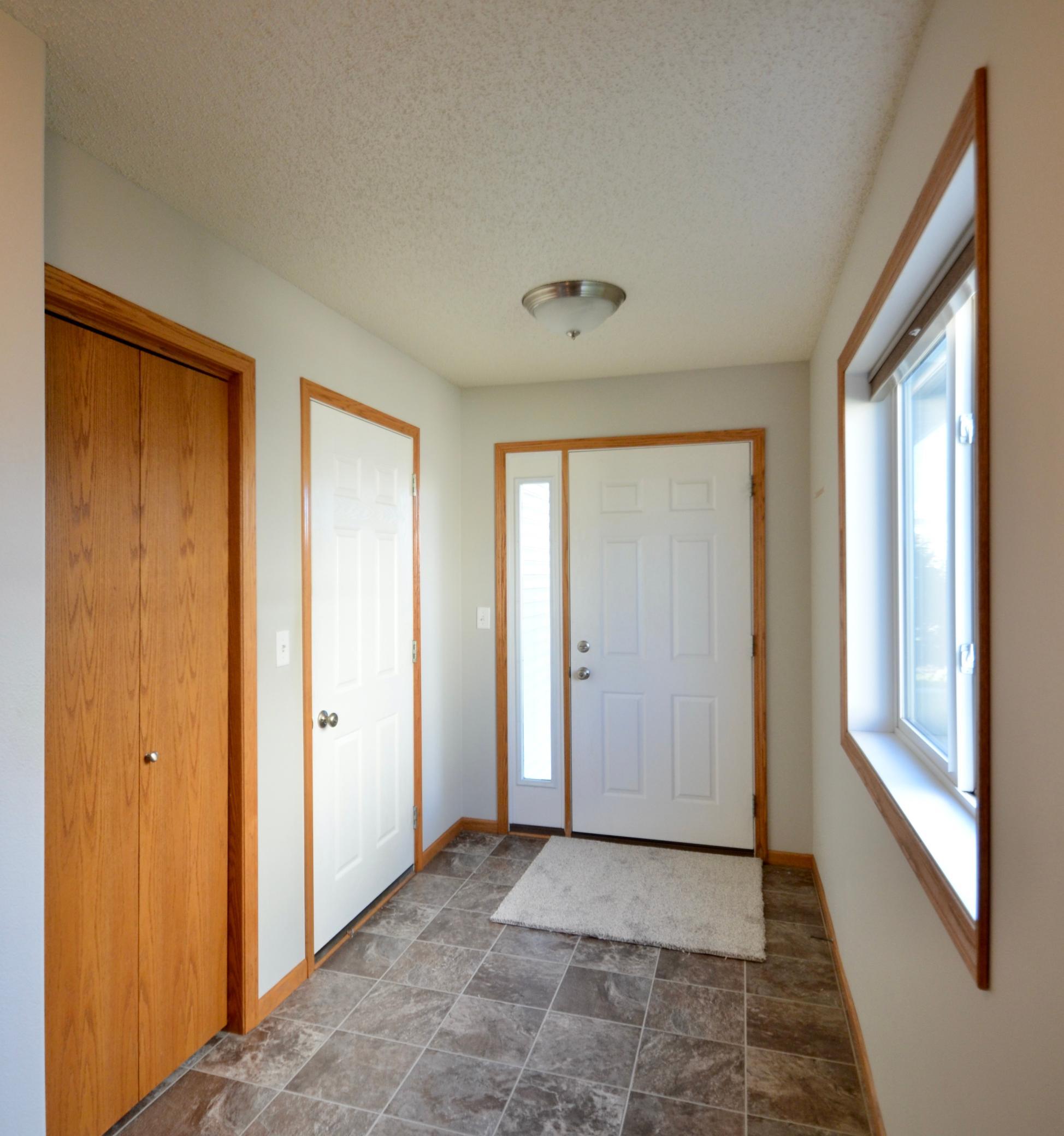 2009 twin home for sale at 2576 55th Avenue S in Fargo, ND — 3 bed, 3 bath (photo 30 of 35)