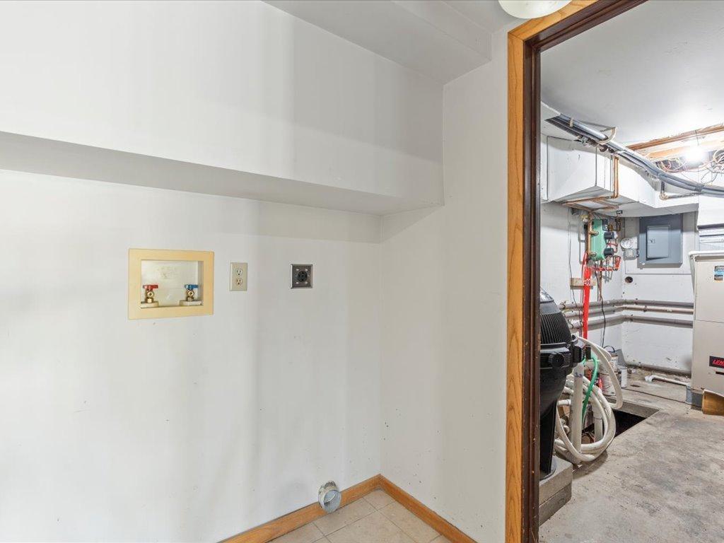1967 single family home for sale at 412 Park Avenue N in Park Rapids, MN — 6 bed, 6 bath (photo 49 of 76)
