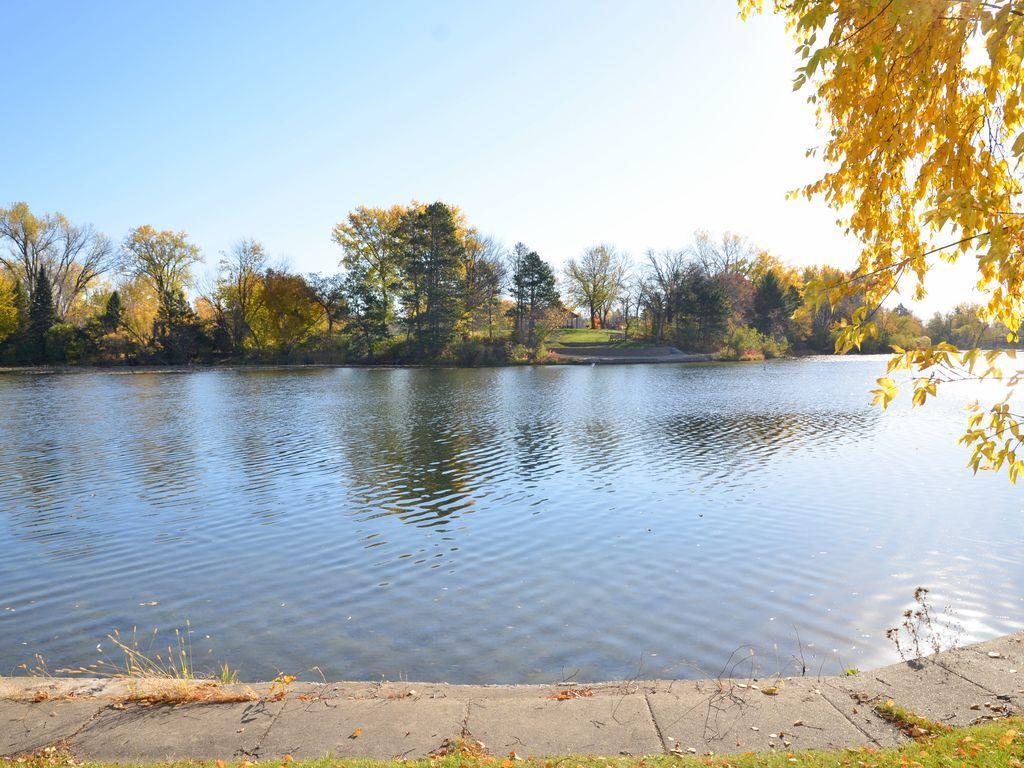 1967 single family home for sale at 412 Park Avenue N in Park Rapids, MN — 6 bed, 6 bath (photo 6 of 76)