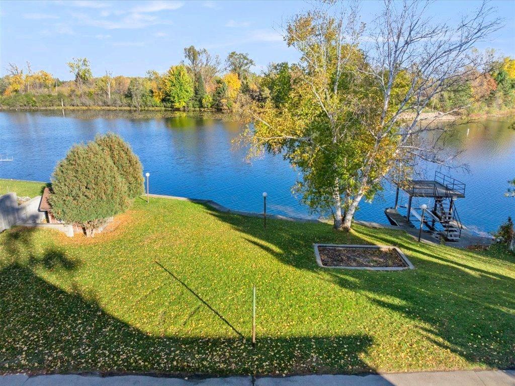 1967 single family home for sale at 412 Park Avenue N in Park Rapids, MN — 6 bed, 6 bath (photo 8 of 76)