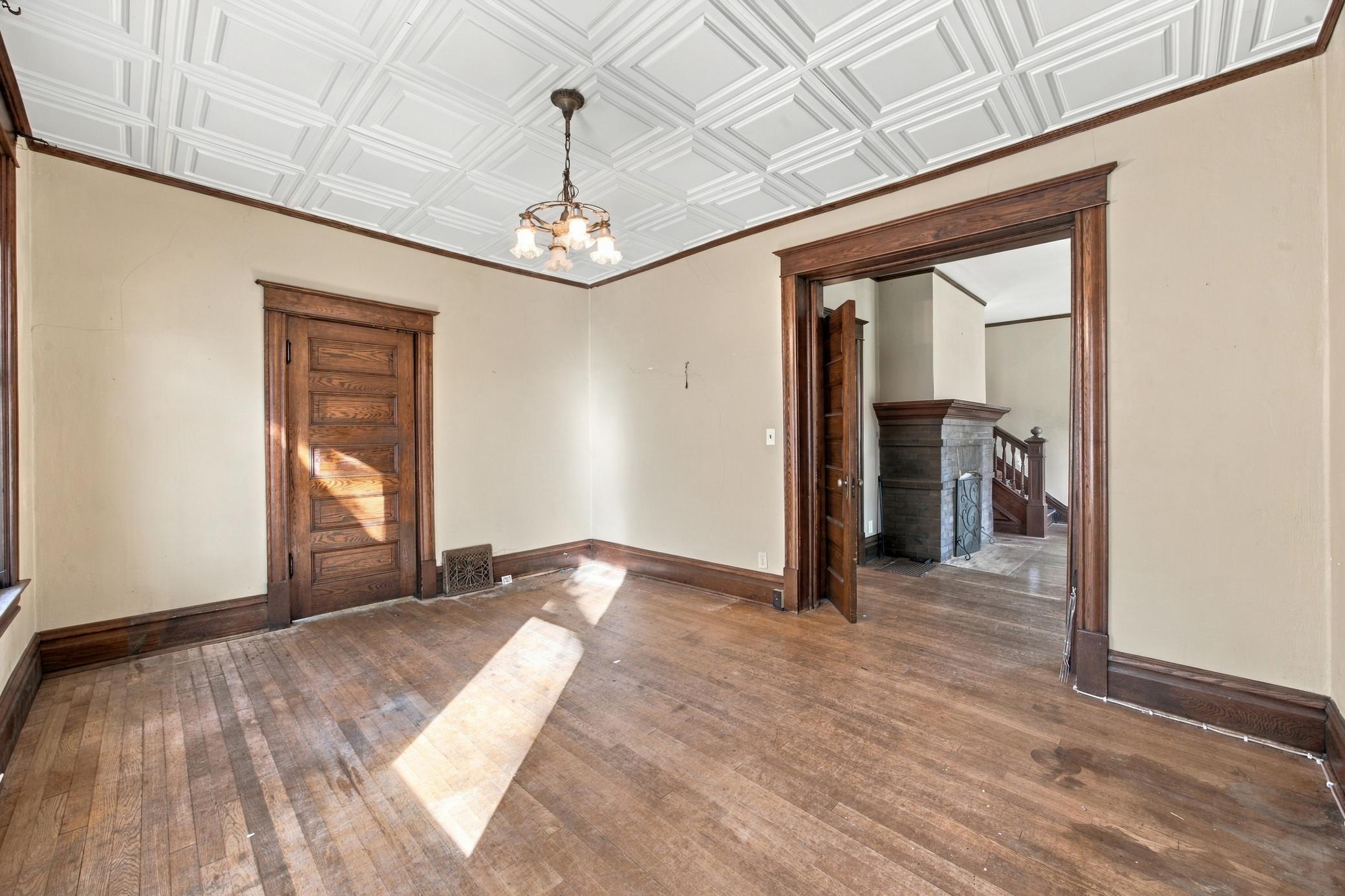 1905 single family home for sale at 503 9th Street S in Fargo, ND — 4 bed, 1 bath (photo 19 of 32)