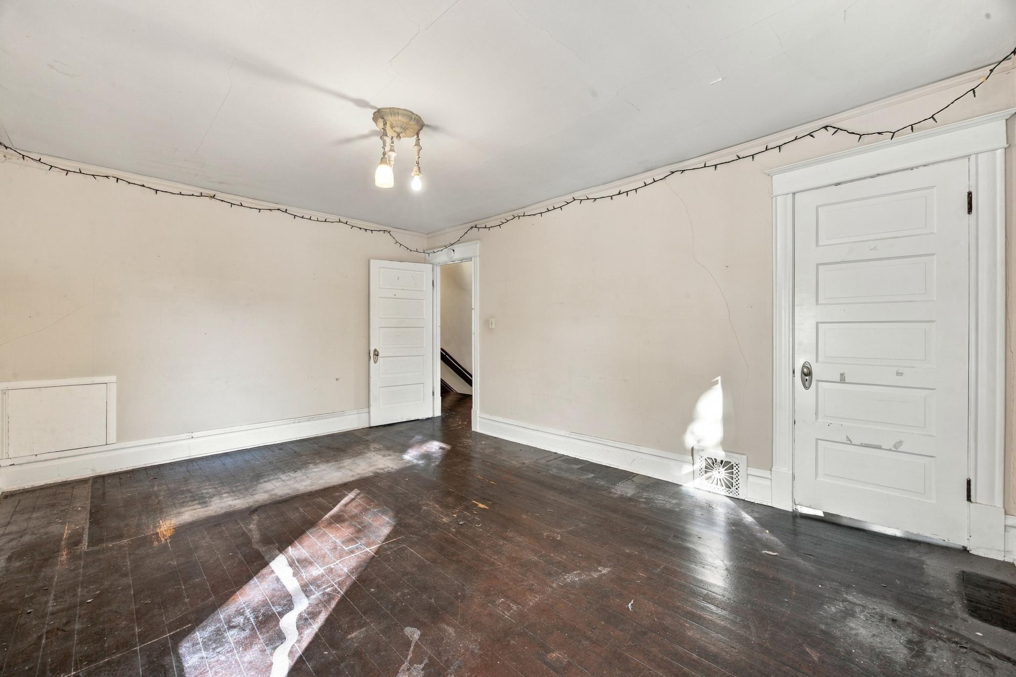 1905 single family home for sale at 503 9th Street S in Fargo, ND — 4 bed, 1 bath (photo 20 of 32)