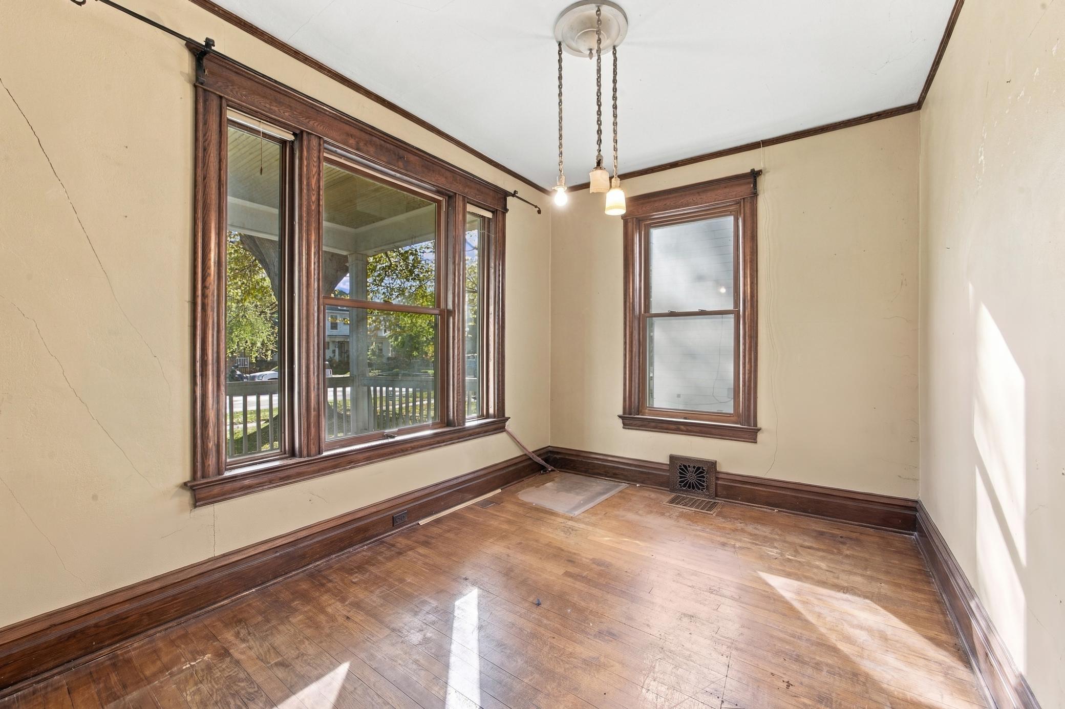 1905 single family home for sale at 503 9th Street S in Fargo, ND — 4 bed, 1 bath (photo 24 of 32)