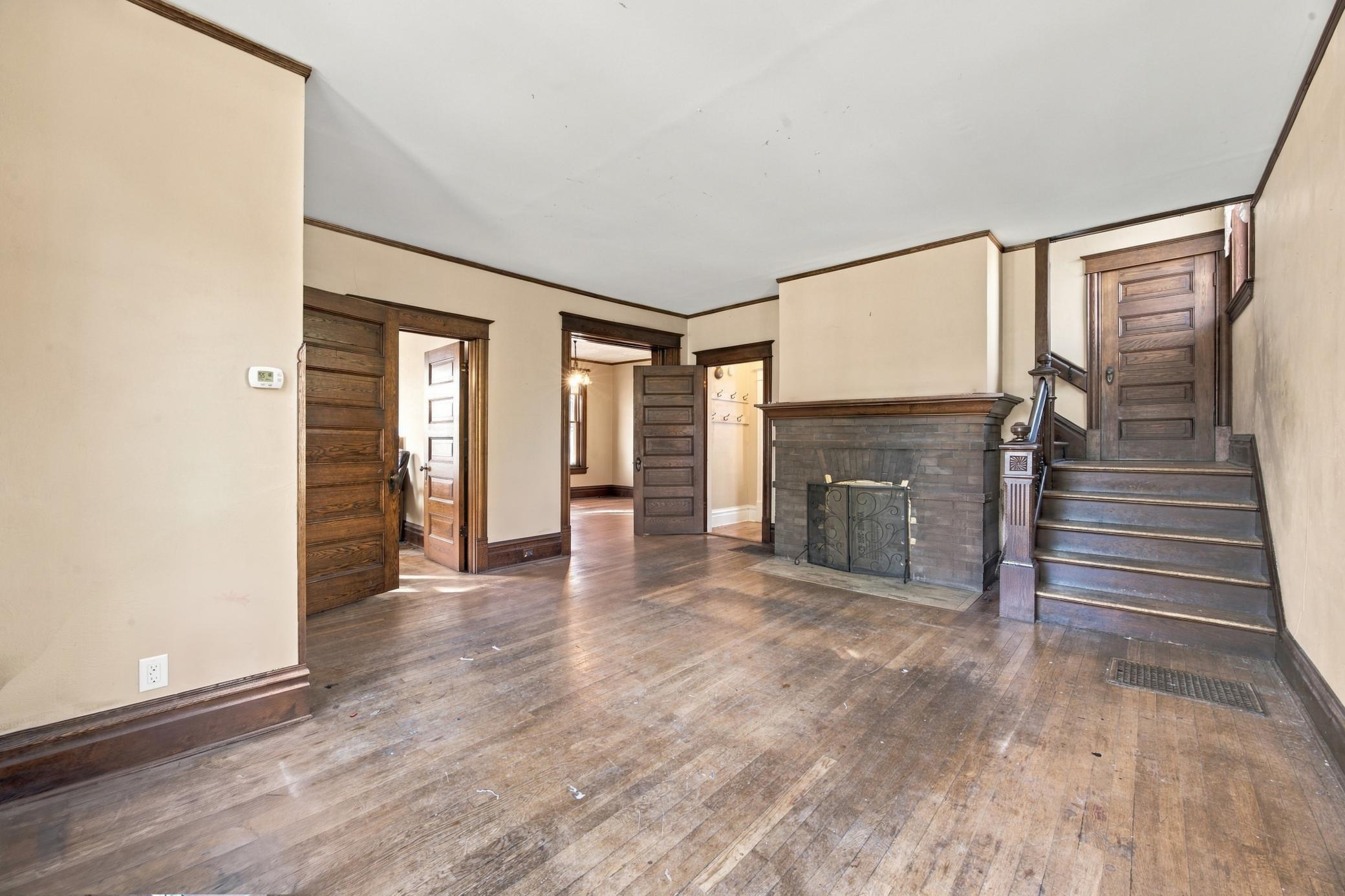 1905 single family home for sale at 503 9th Street S in Fargo, ND — 4 bed, 1 bath (photo 8 of 32)