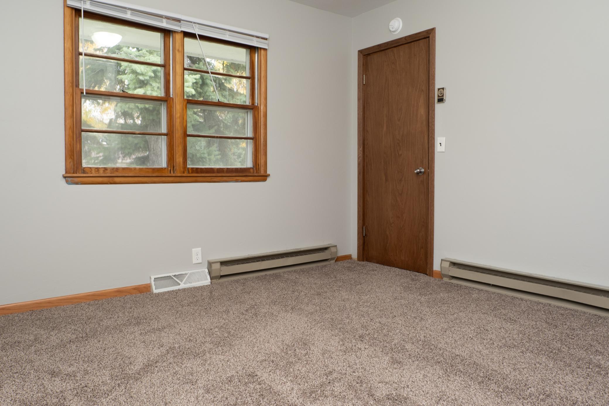 1954 single family home for sale at 1604 3rd Street S in Moorhead, MN — 4 bed, 2 bath (photo 16 of 19)