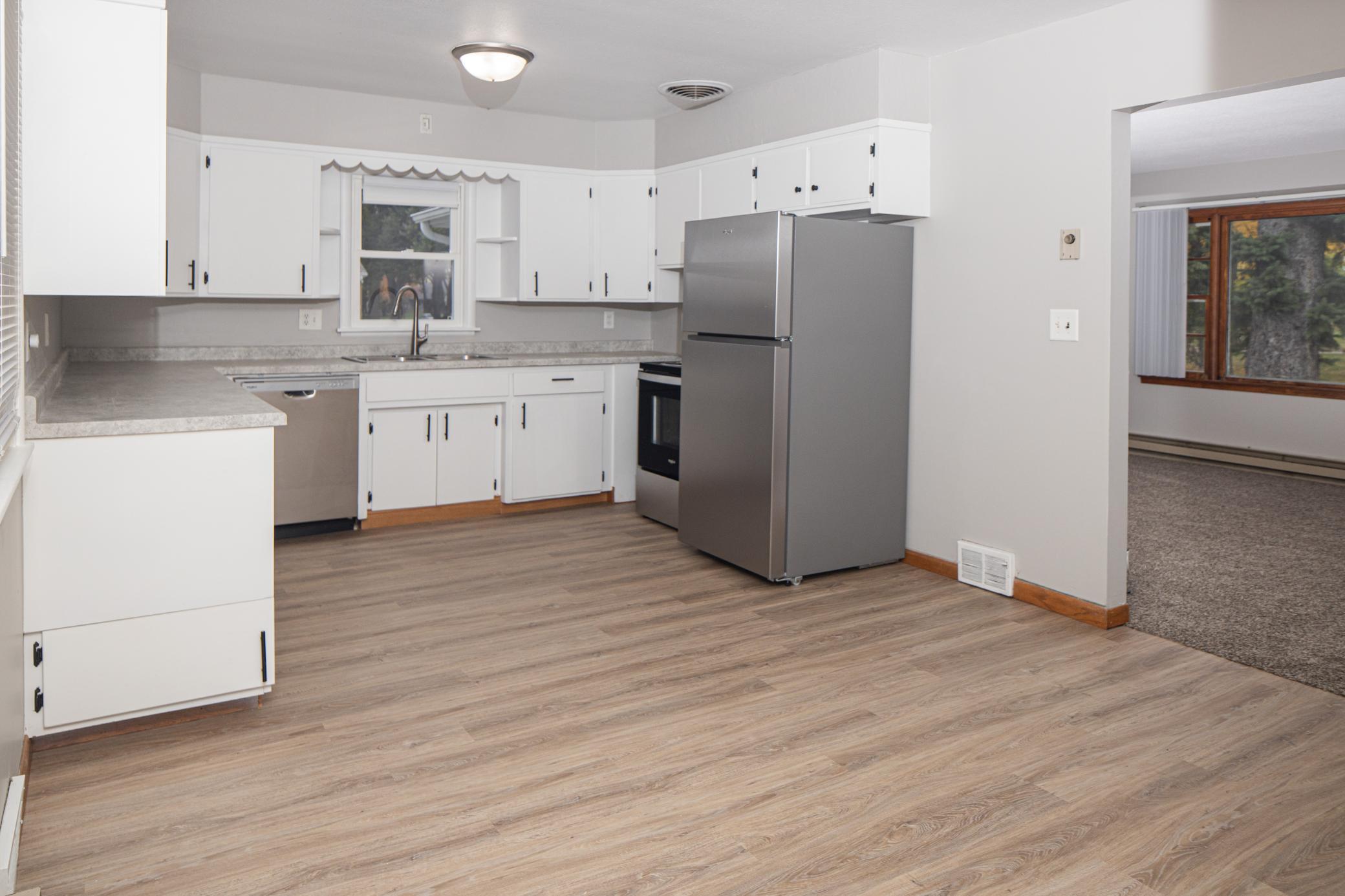 1954 single family home for sale at 1604 3rd Street S in Moorhead, MN — 4 bed, 2 bath (photo 8 of 19)