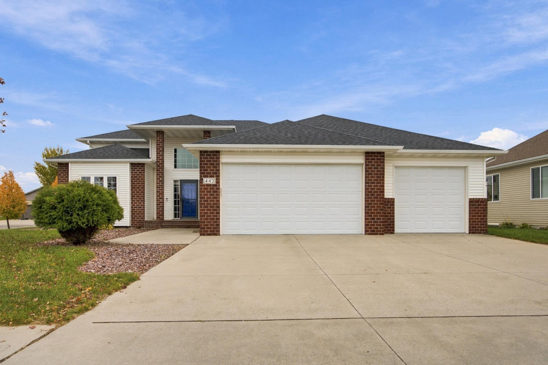 442 33rd Street N, Moorhead, MN