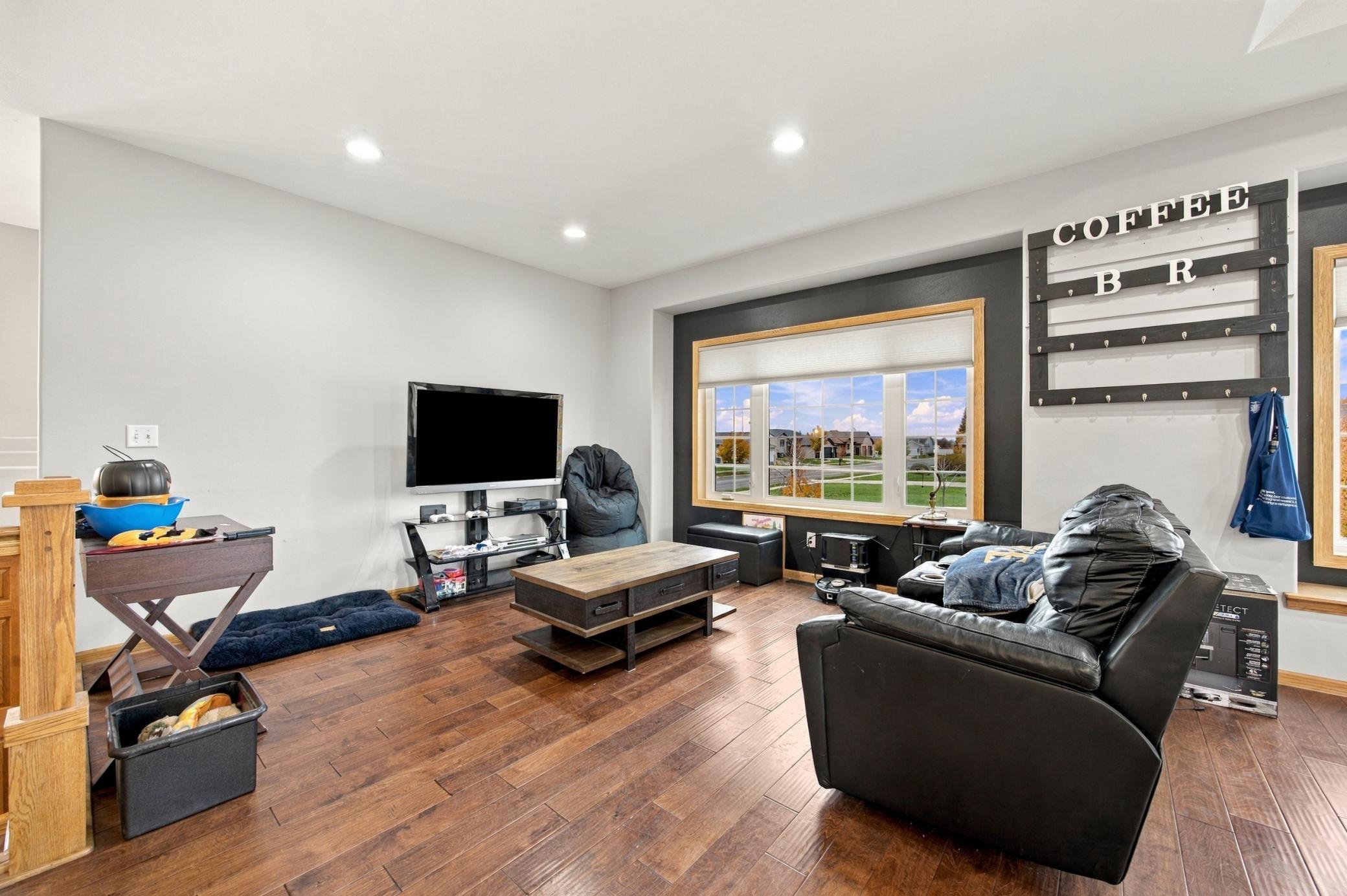2008 single family home for sale at 442 33rd Street N in Moorhead, MN — 4 bed, 3 bath (photo 13 of 57)