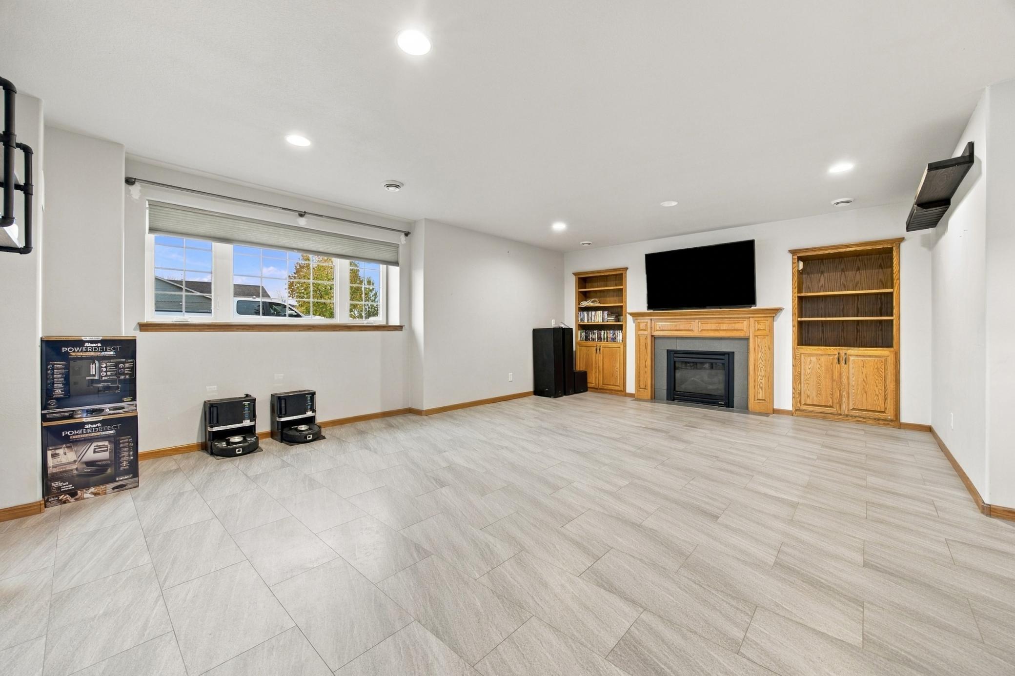 2008 single family home for sale at 442 33rd Street N in Moorhead, MN — 4 bed, 3 bath (photo 23 of 57)