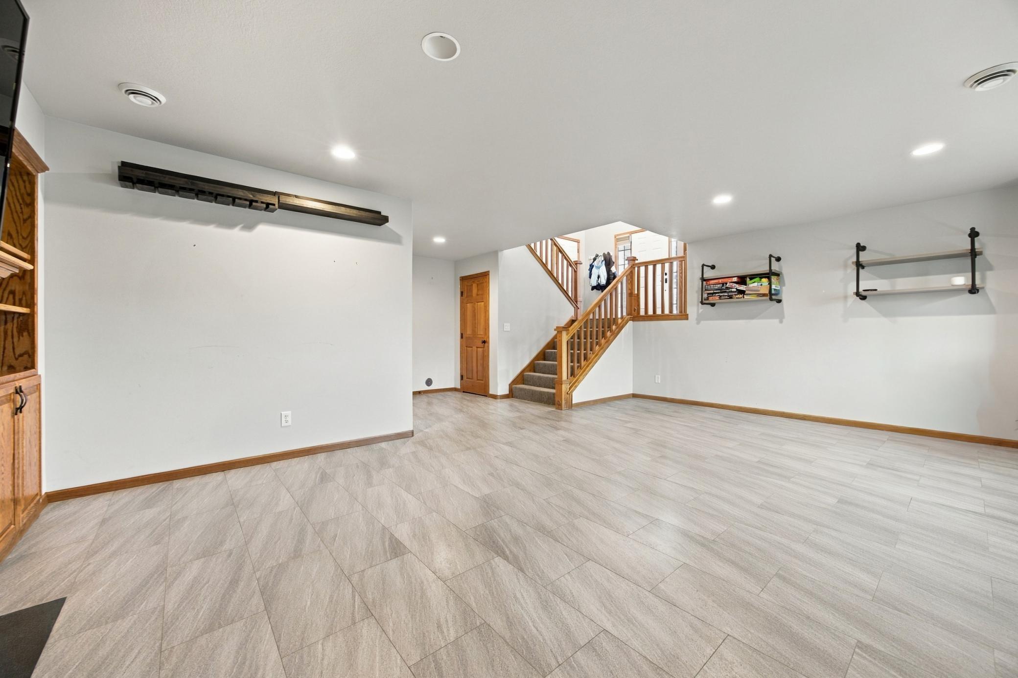 2008 single family home for sale at 442 33rd Street N in Moorhead, MN — 4 bed, 3 bath (photo 25 of 57)
