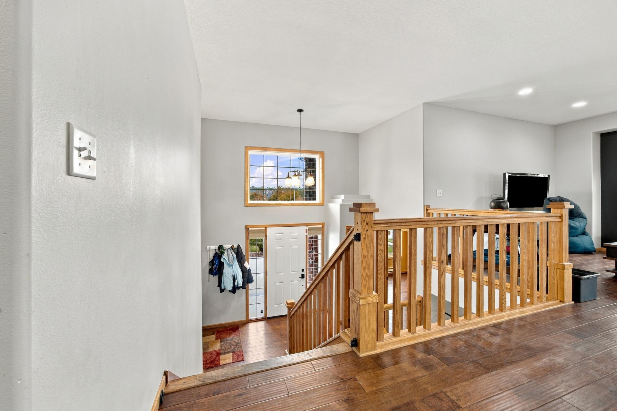 2008 single family home for sale at 442 33rd Street N in Moorhead, MN — 4 bed, 3 bath (photo 7 of 57)