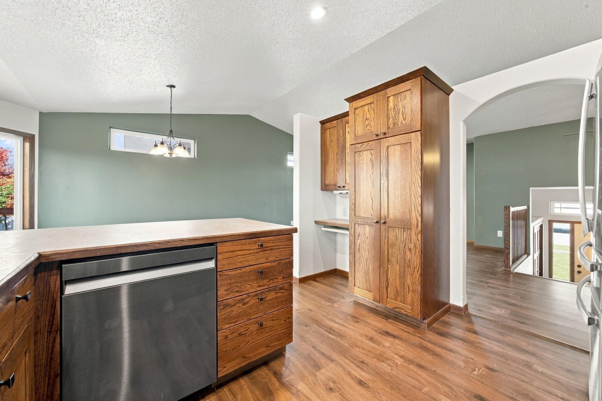 2007 single family home for sale at 4530 10th Street W in West Fargo, ND — 4 bed, 3 bath (photo 14 of 51)