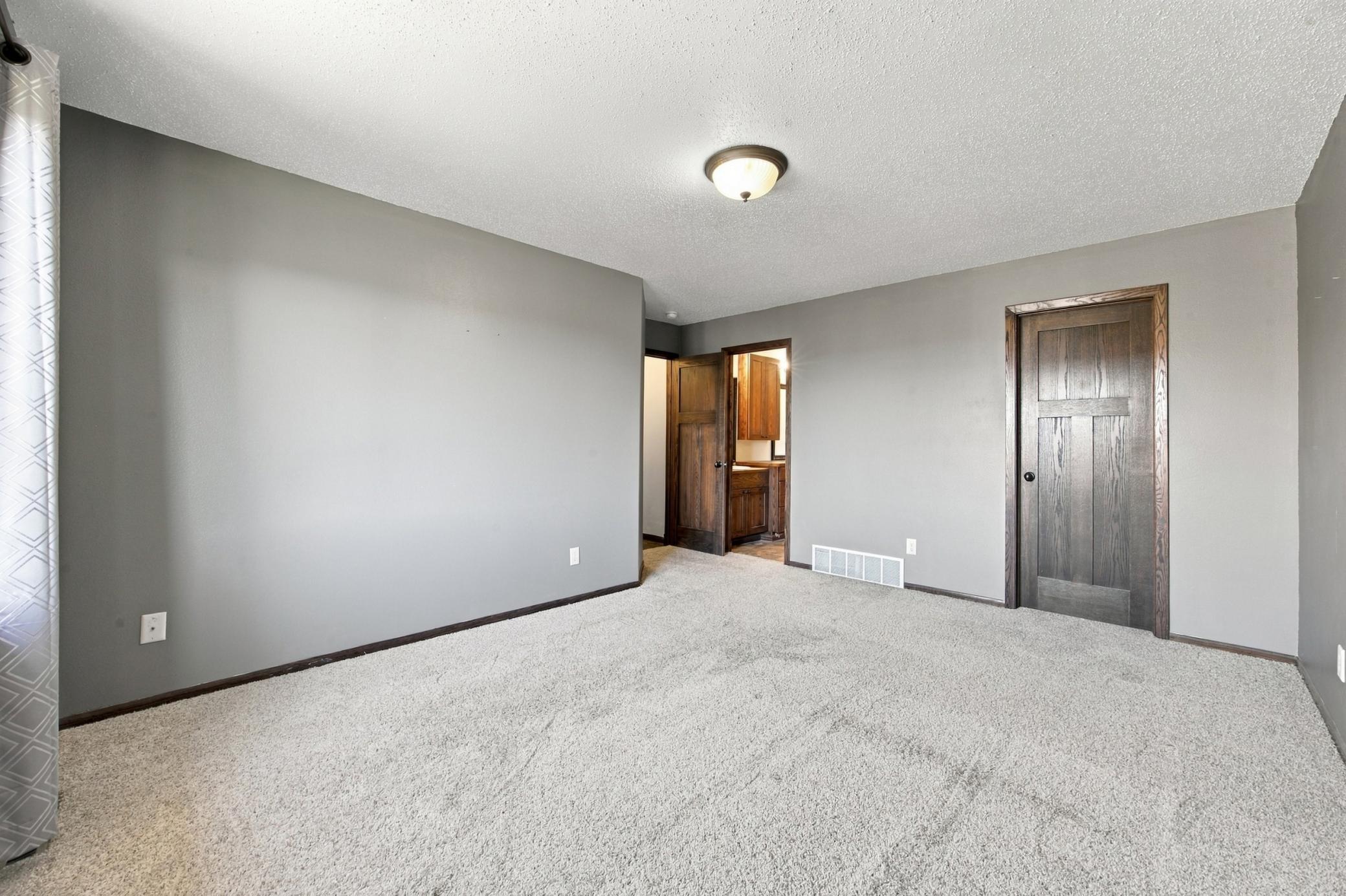2007 single family home for sale at 4530 10th Street W in West Fargo, ND — 4 bed, 3 bath (photo 17 of 51)