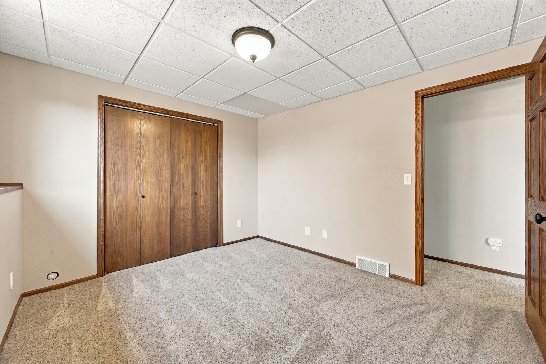 2007 single family home for sale at 4530 10th Street W in West Fargo, ND — 4 bed, 3 bath (photo 27 of 51)