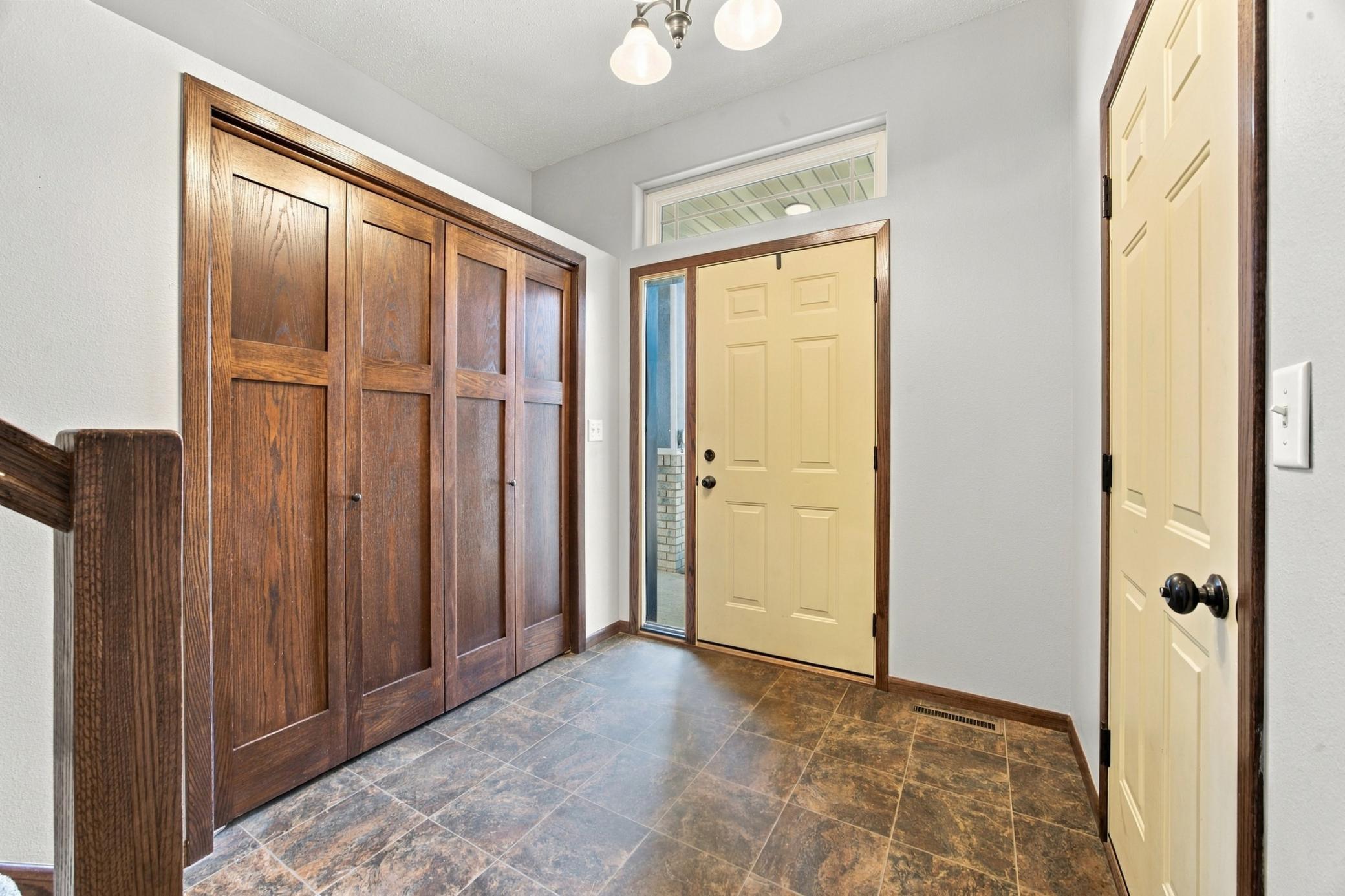 2007 single family home for sale at 4530 10th Street W in West Fargo, ND — 4 bed, 3 bath (photo 4 of 51)