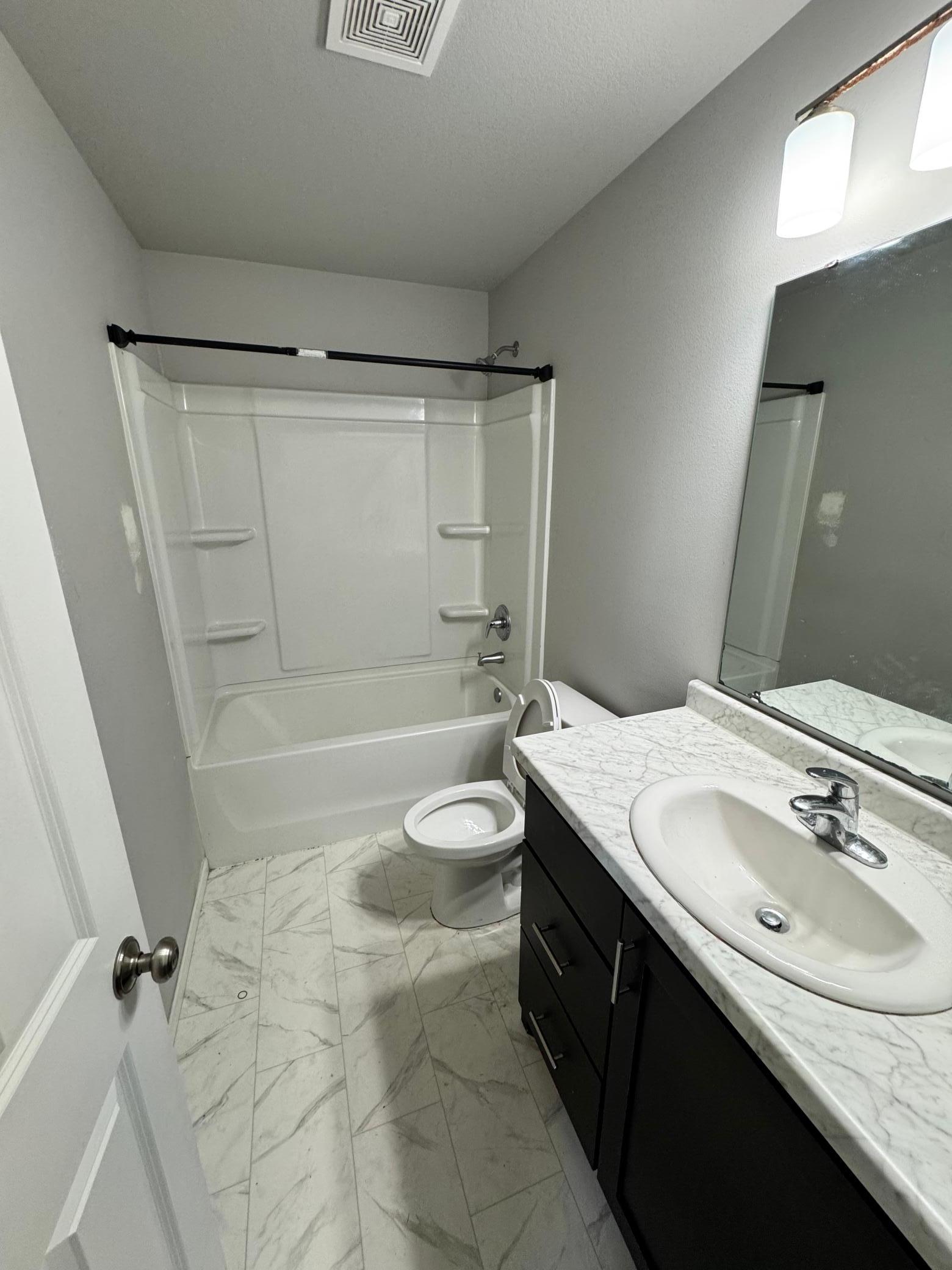 2021 single family home for sale at 7247 27th Street S in Fargo, ND — 4 bed, 2 bath (photo 13 of 18)