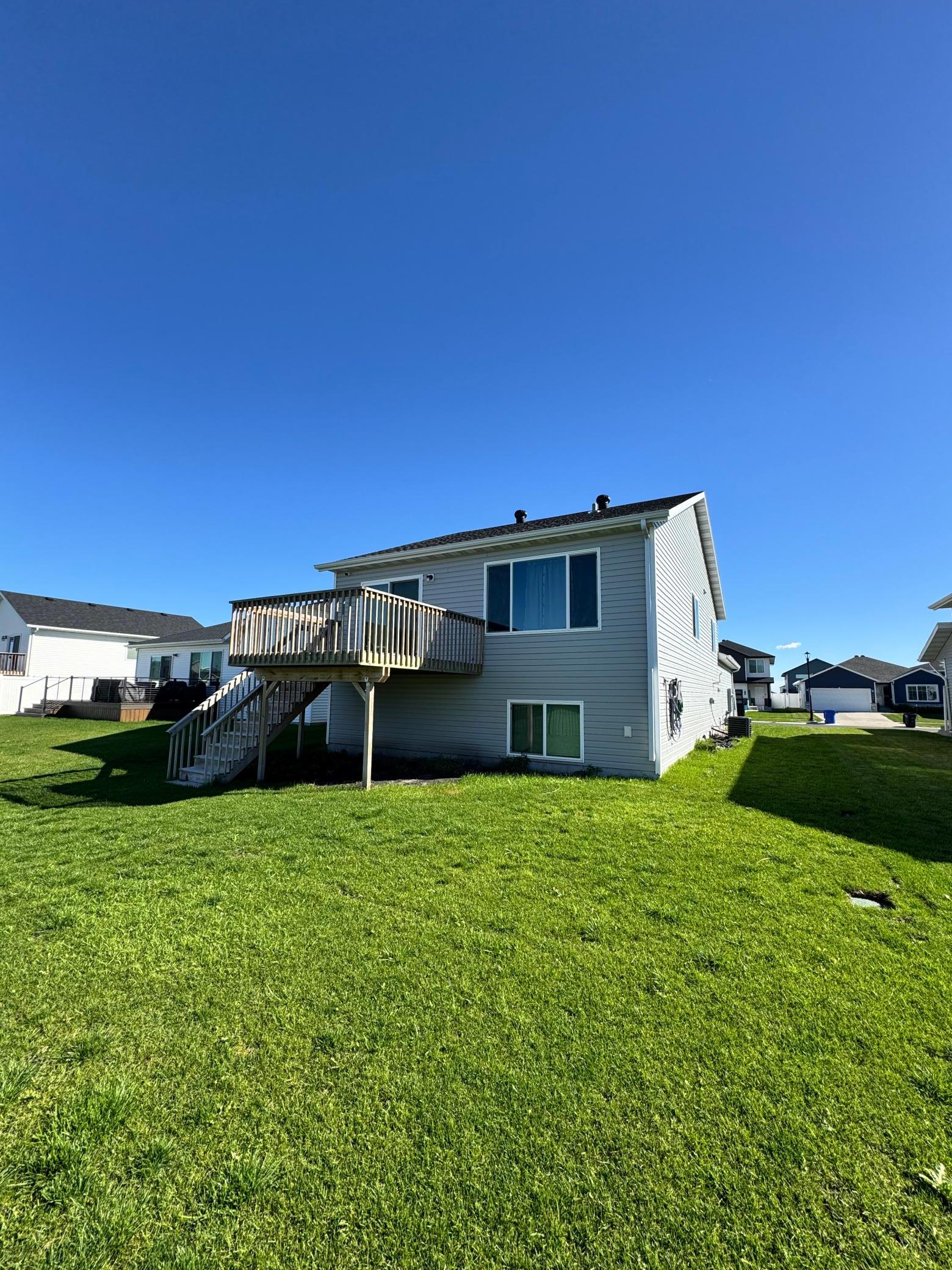 2021 single family home for sale at 7247 27th Street S in Fargo, ND — 4 bed, 2 bath (photo 4 of 18)