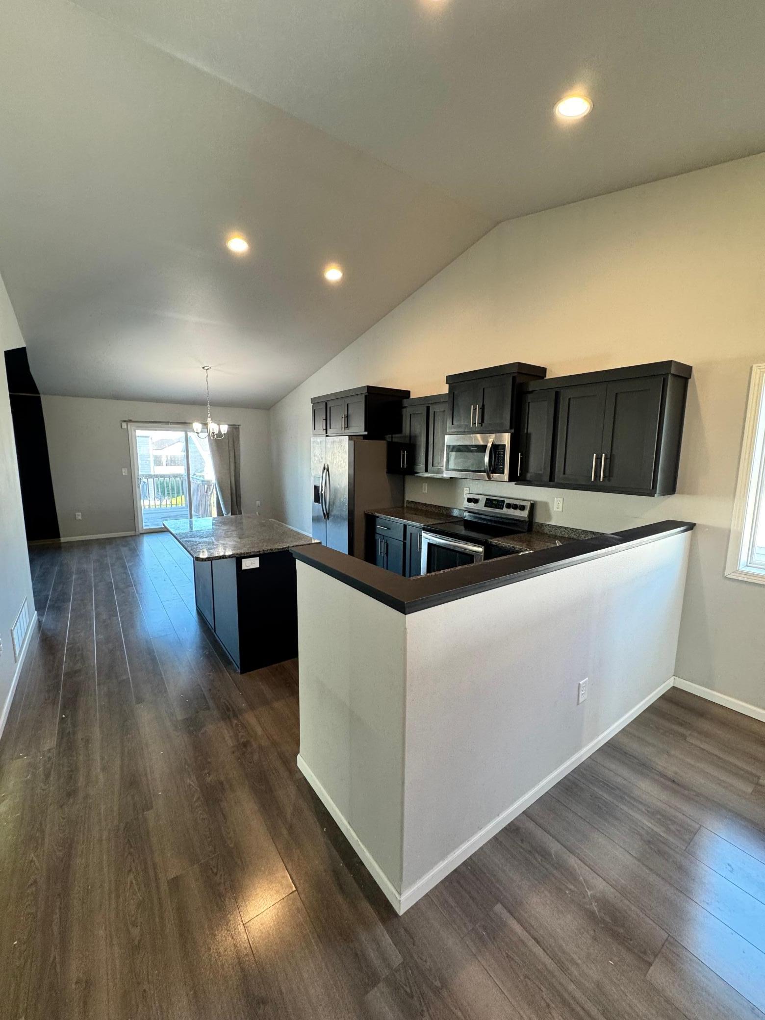 2021 single family home for sale at 7247 27th Street S in Fargo, ND — 4 bed, 2 bath (photo 5 of 18)