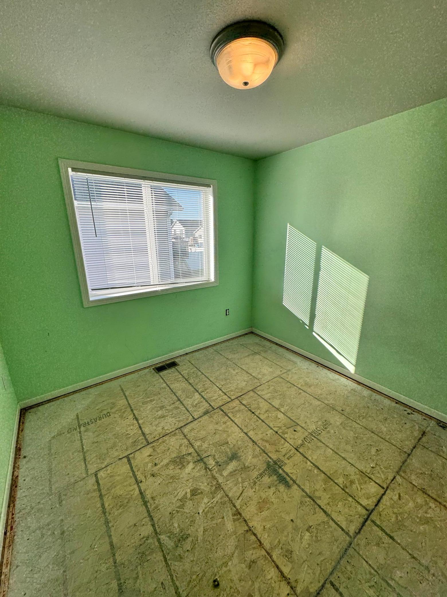 2021 single family home for sale at 7247 27th Street S in Fargo, ND — 4 bed, 2 bath (photo 9 of 18)