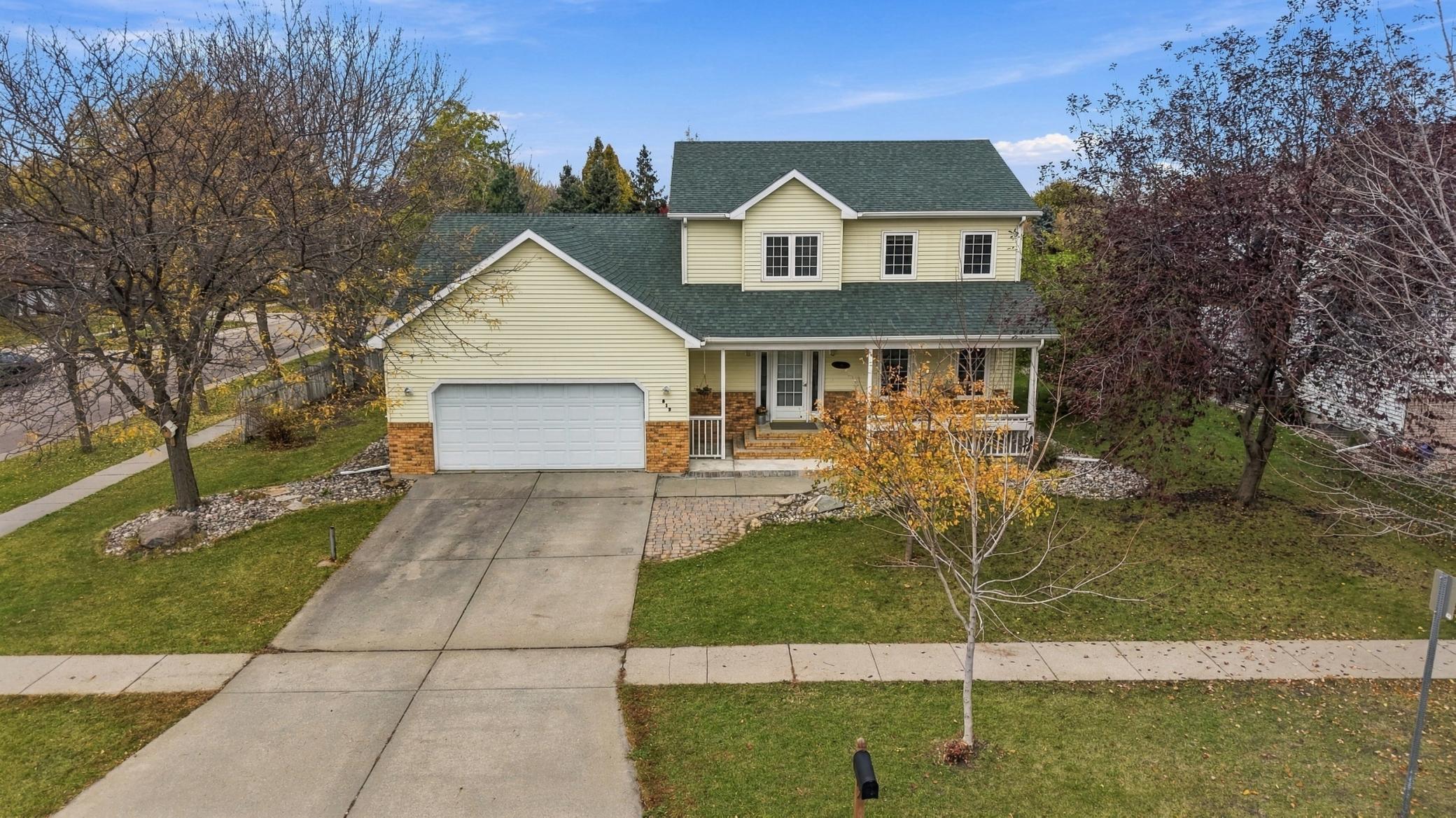 1993 single family home for sale at 512 12th Street E in West Fargo, ND — 4 bed, 4 bath (photo 33 of 44)