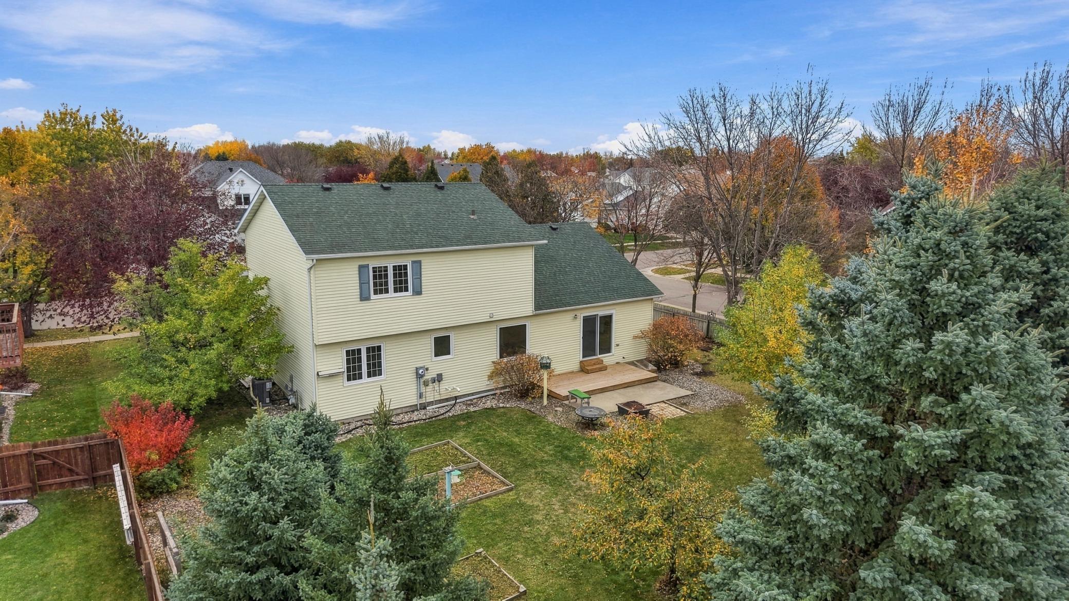 1993 single family home for sale at 512 12th Street E in West Fargo, ND — 4 bed, 4 bath (photo 34 of 44)