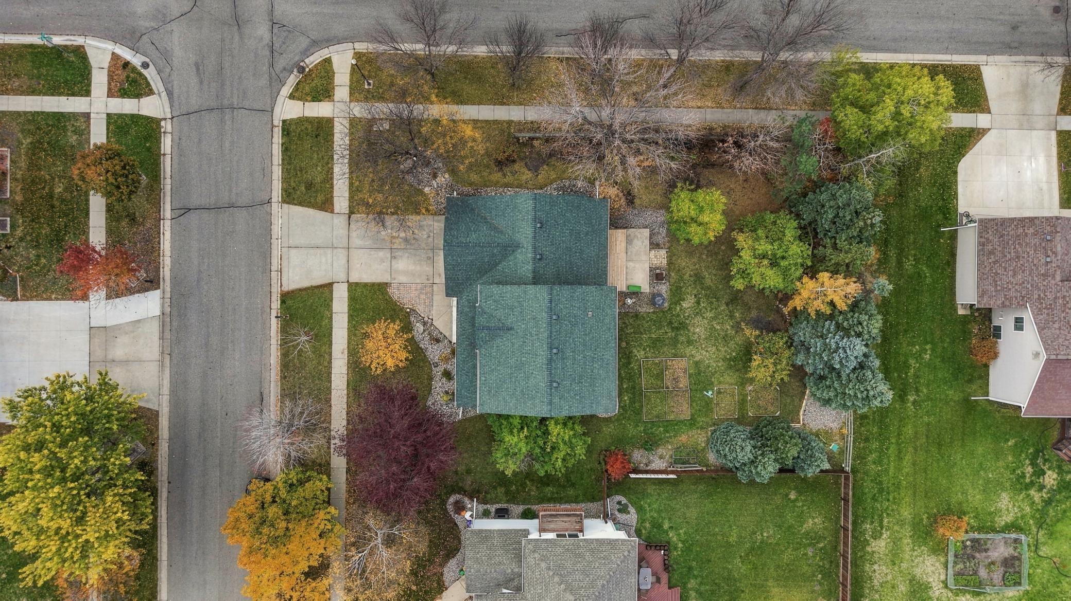 1993 single family home for sale at 512 12th Street E in West Fargo, ND — 4 bed, 4 bath (photo 40 of 44)