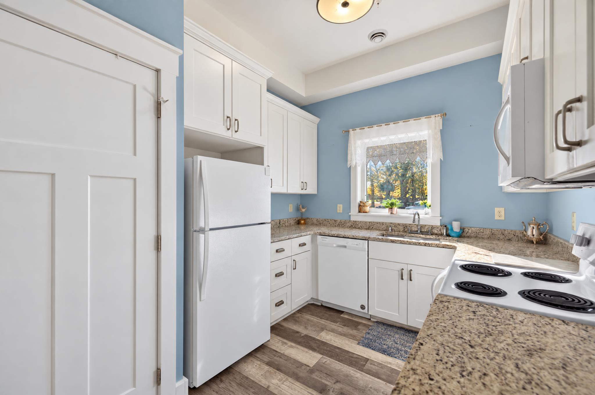 2023 single family home for sale at 16966 County Road 2 in Brainerd, MN — 6 bed, 5 bath (photo 20 of 56)
