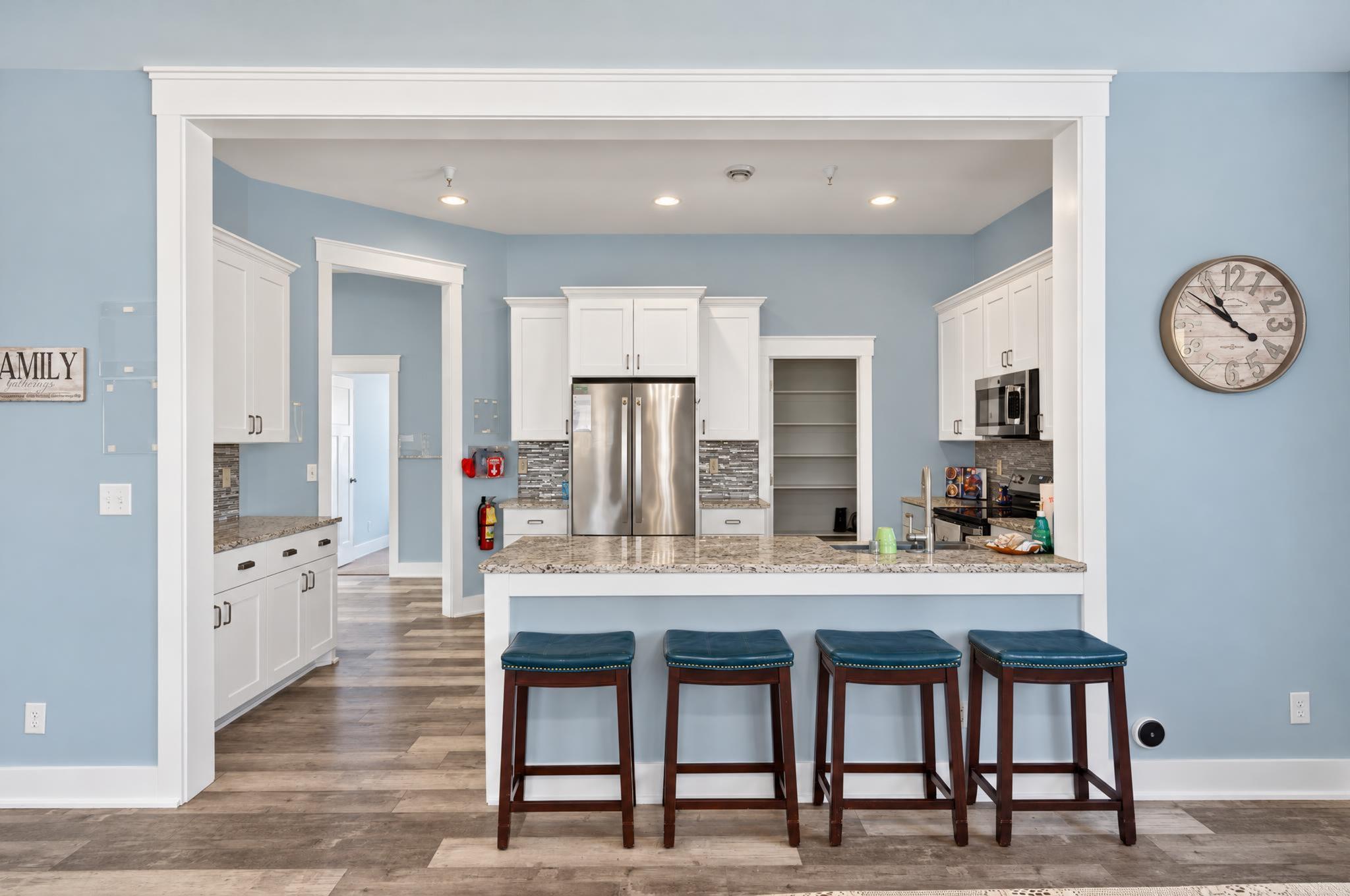 2023 single family home for sale at 16966 County Road 2 in Brainerd, MN — 6 bed, 5 bath (photo 4 of 56)