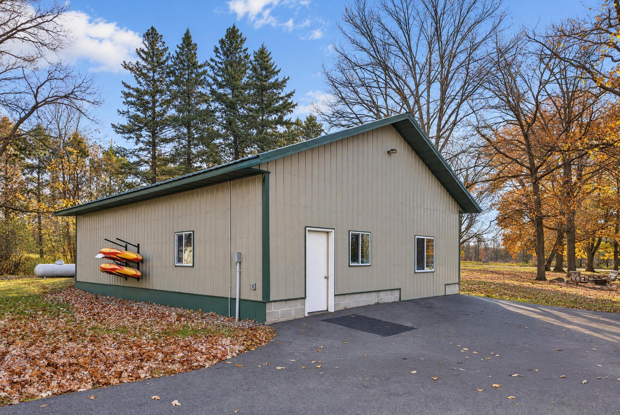 2023 single family home for sale at 16966 County Road 2 in Brainerd, MN — 6 bed, 5 bath (photo 49 of 56)
