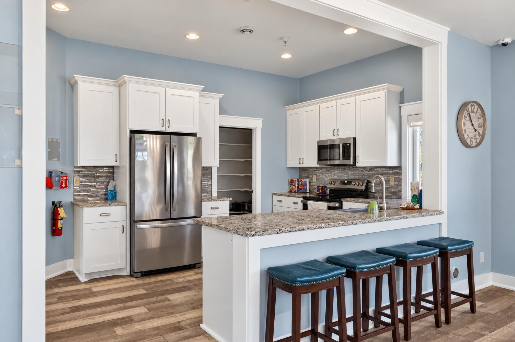 2023 single family home for sale at 16966 County Road 2 in Brainerd, MN — 6 bed, 5 bath (photo 6 of 56)