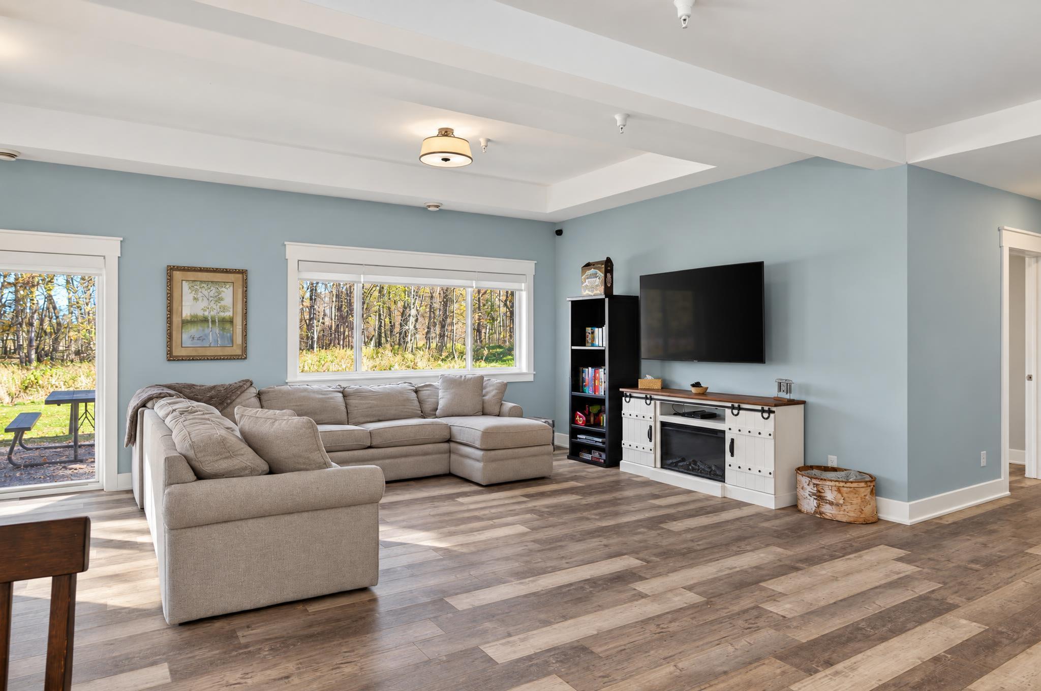2023 single family home for sale at 16966 County Road 2 in Brainerd, MN — 6 bed, 5 bath (photo 9 of 56)