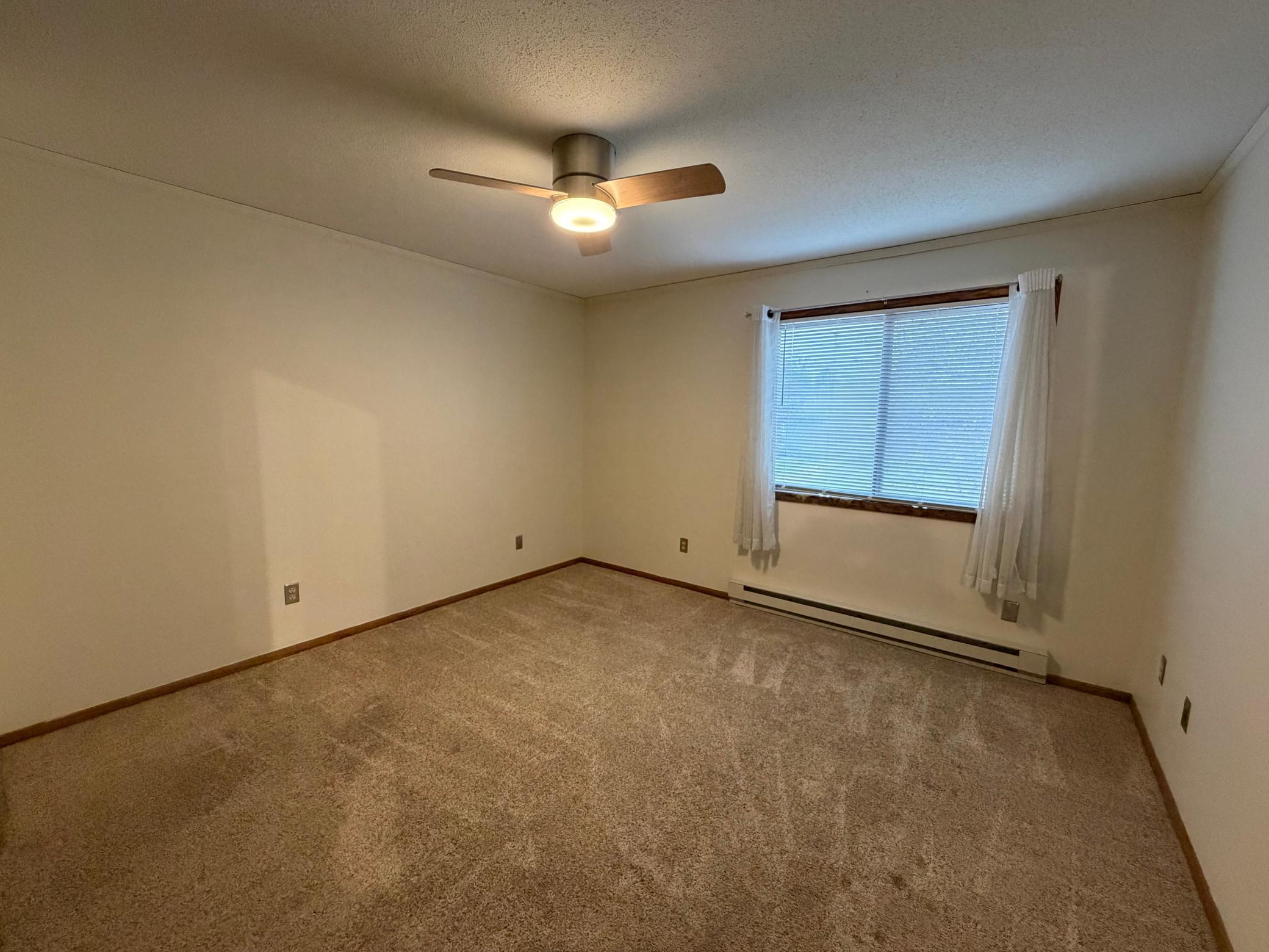 1979 condo for sale at 331 Prairiewood Circle S, Unit 206 in Fargo, ND — 2 bed, 2 bath (photo 15 of 31)