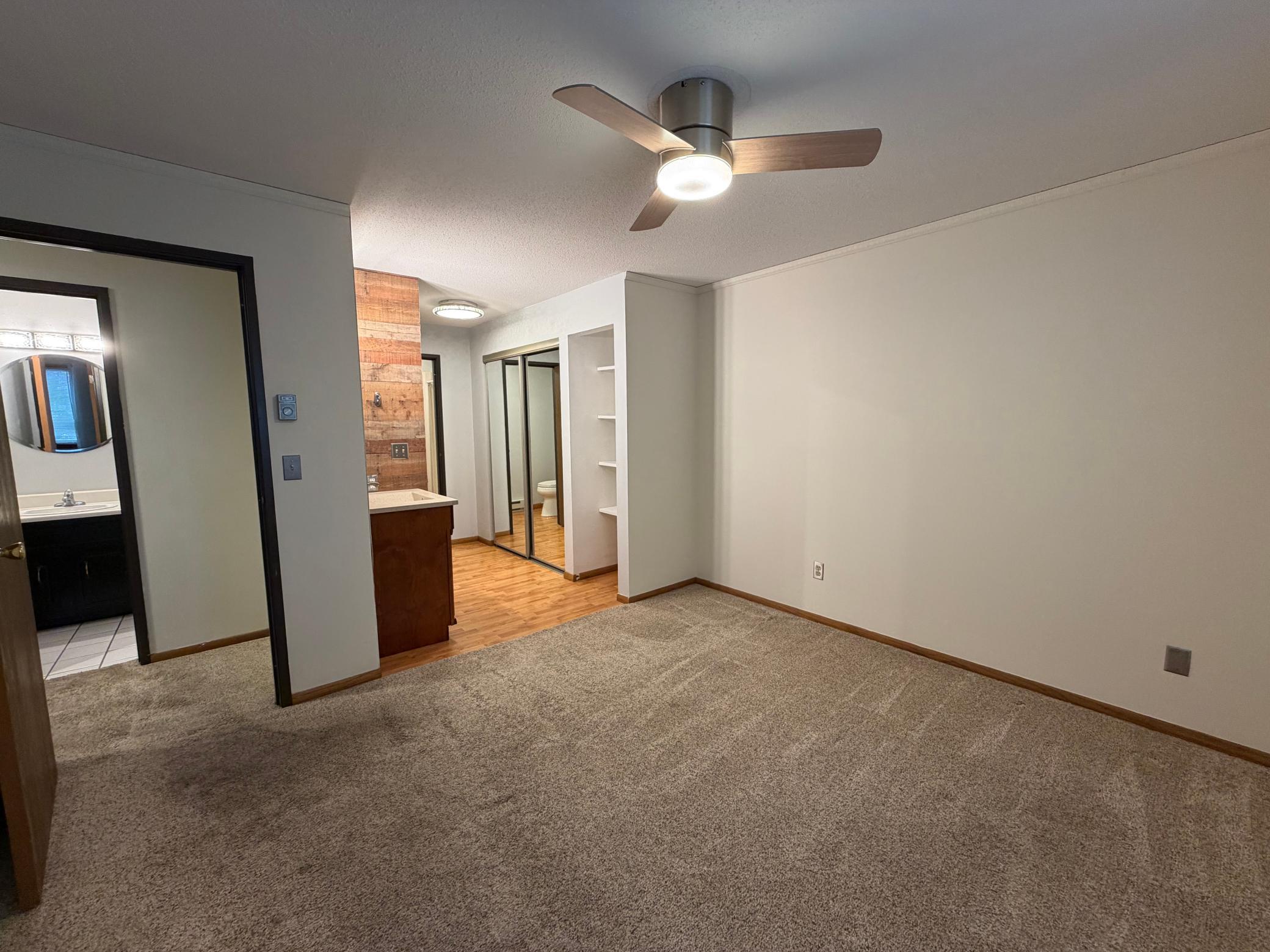 1979 condo for sale at 331 Prairiewood Circle S, Unit 206 in Fargo, ND — 2 bed, 2 bath (photo 18 of 31)