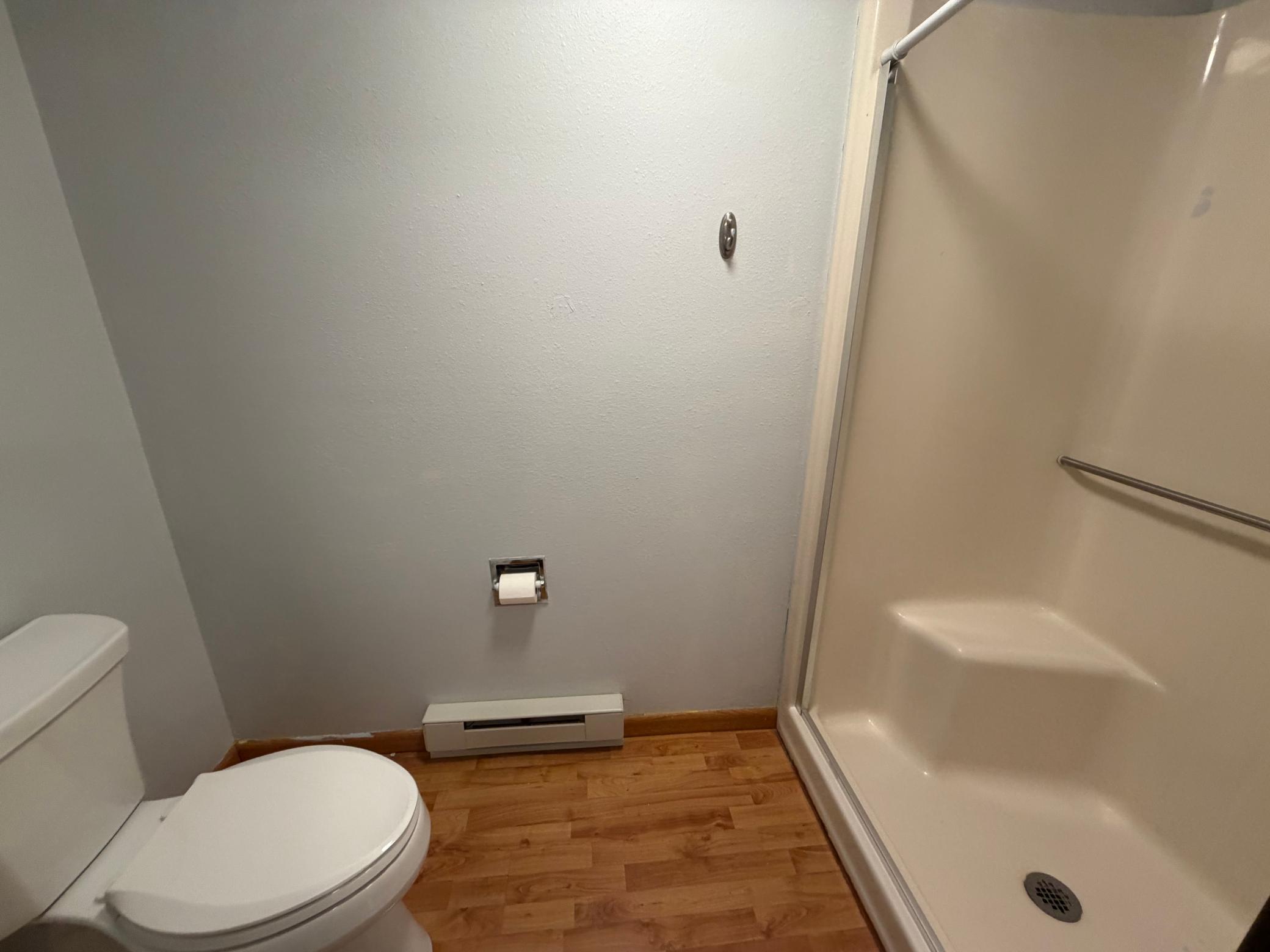 1979 condo for sale at 331 Prairiewood Circle S, Unit 206 in Fargo, ND — 2 bed, 2 bath (photo 20 of 31)