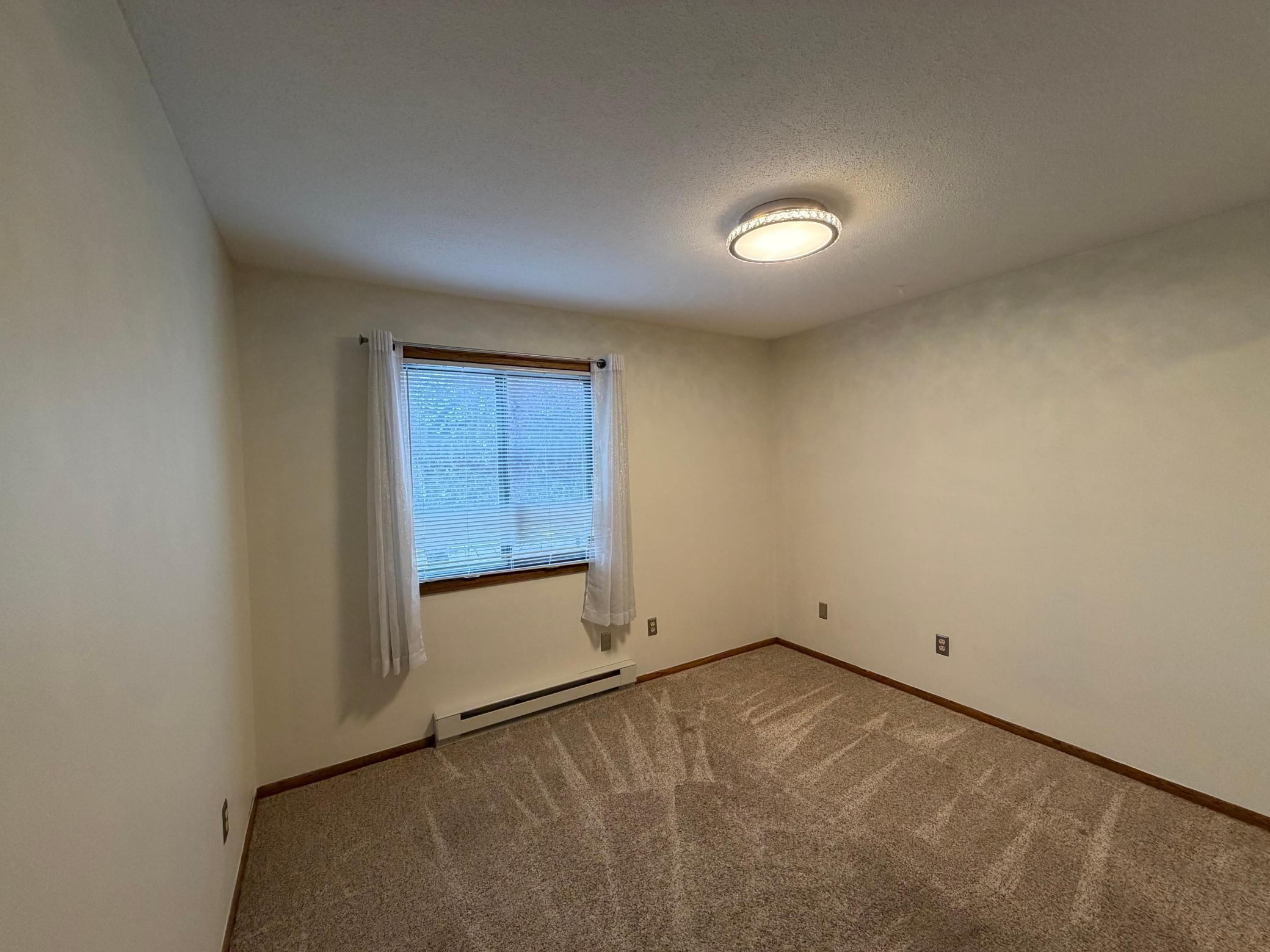 1979 condo for sale at 331 Prairiewood Circle S, Unit 206 in Fargo, ND — 2 bed, 2 bath (photo 22 of 31)