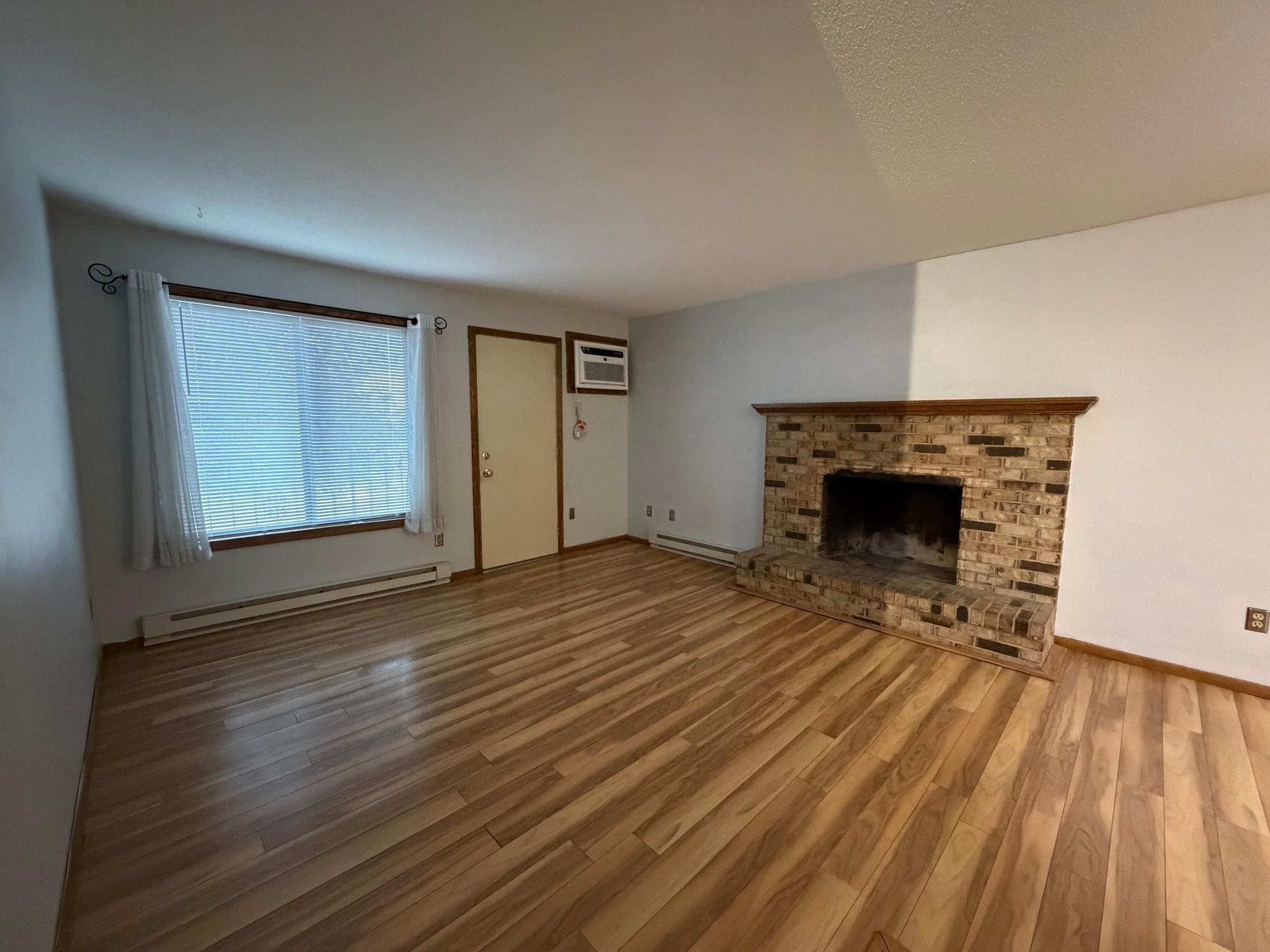 1979 condo for sale at 331 Prairiewood Circle S, Unit 206 in Fargo, ND — 2 bed, 2 bath (photo 10 of 31)