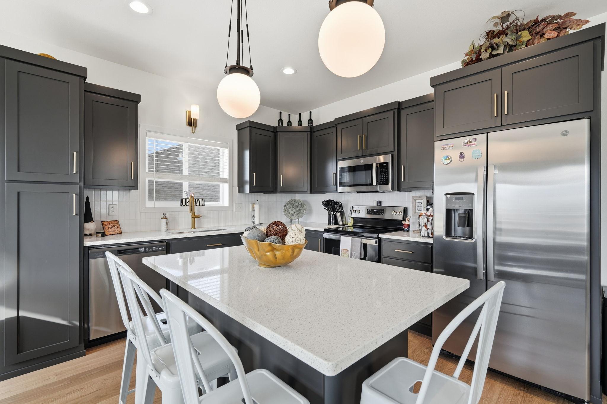 2023 single family home for sale at 1151 Marlys Drive W in West Fargo, ND — 3 bed, 3 bath (photo 15 of 43)