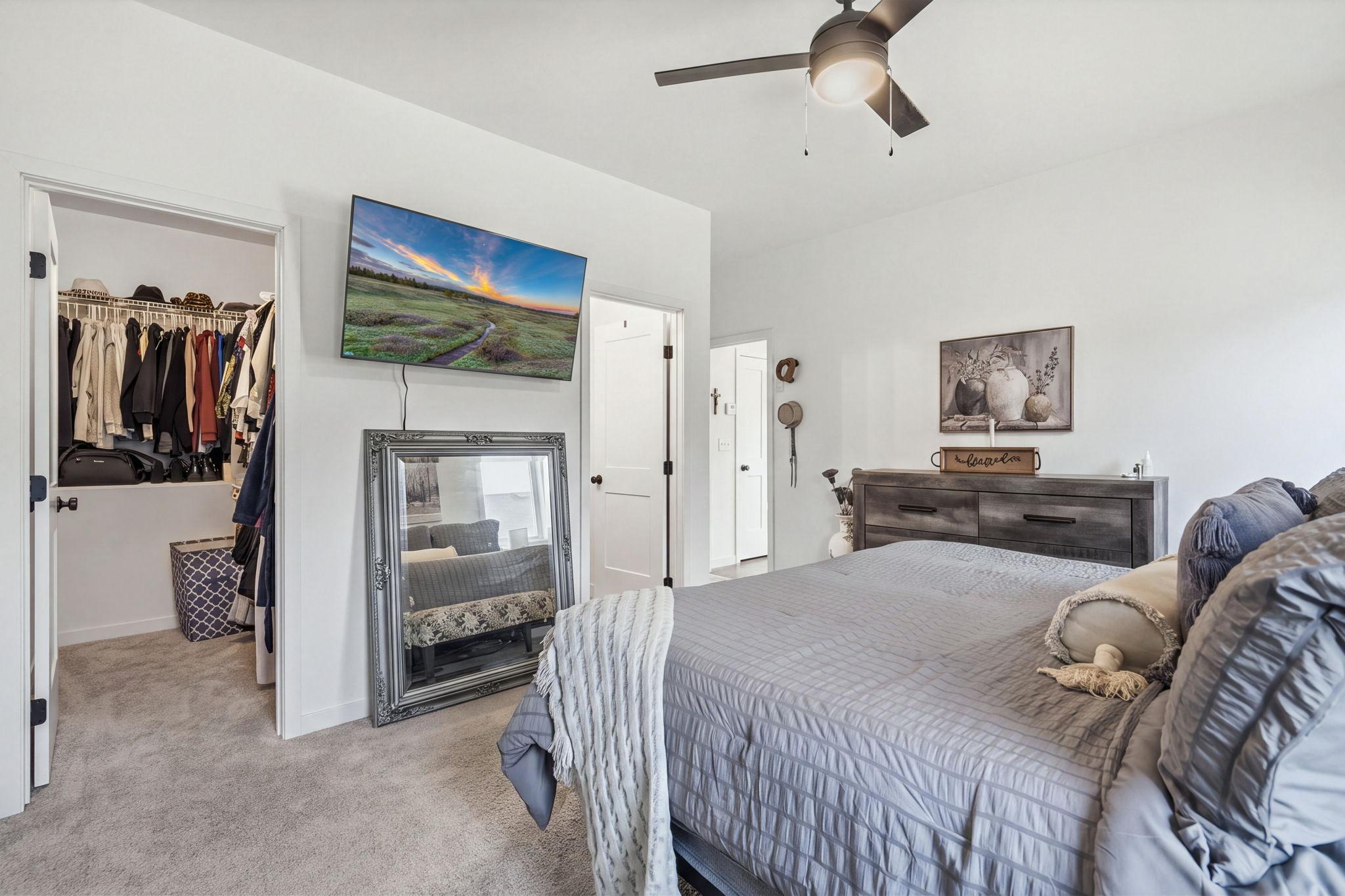 2023 single family home for sale at 1151 Marlys Drive W in West Fargo, ND — 3 bed, 3 bath (photo 18 of 43)