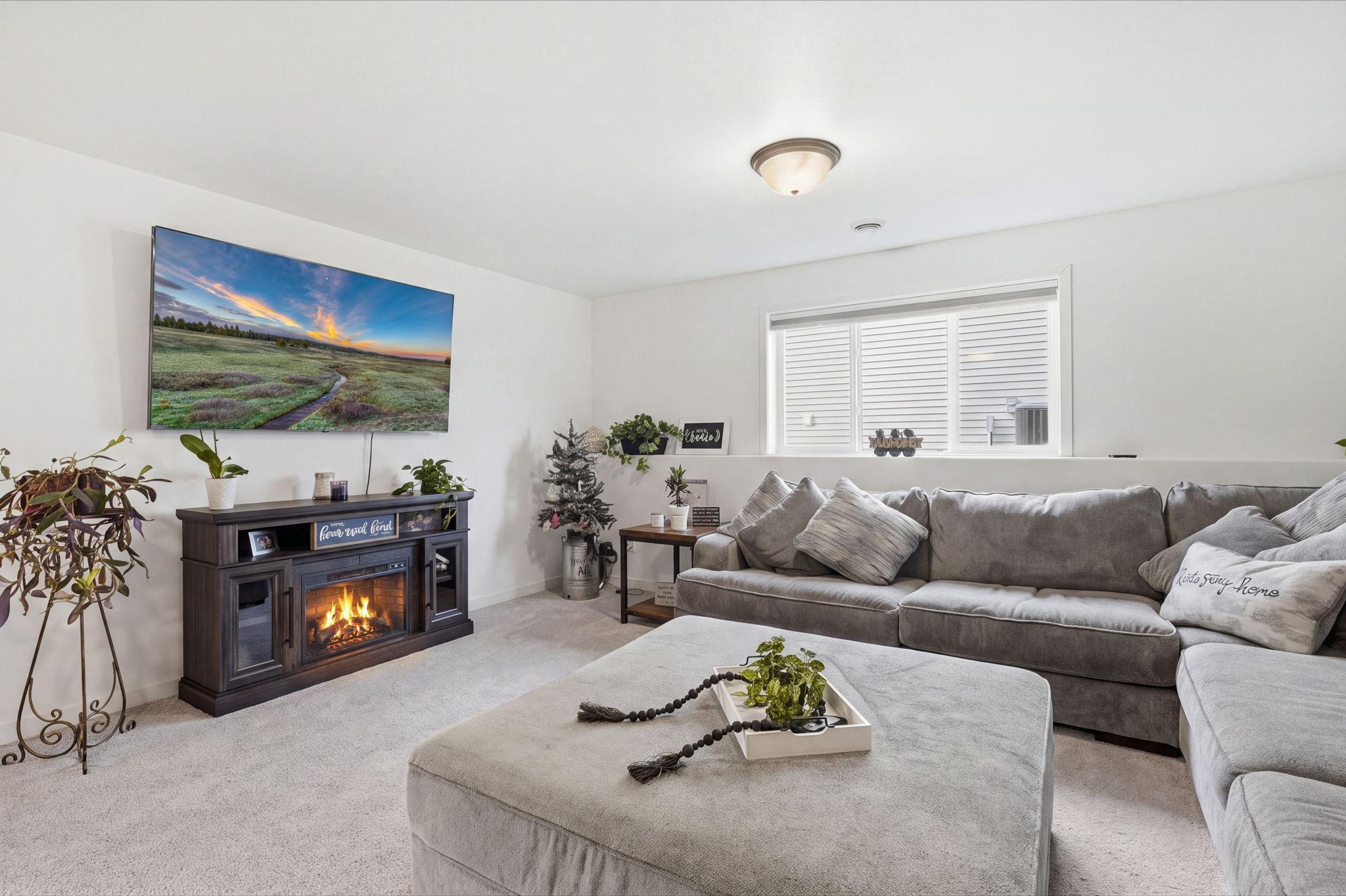 2023 single family home for sale at 1151 Marlys Drive W in West Fargo, ND — 3 bed, 3 bath (photo 22 of 43)
