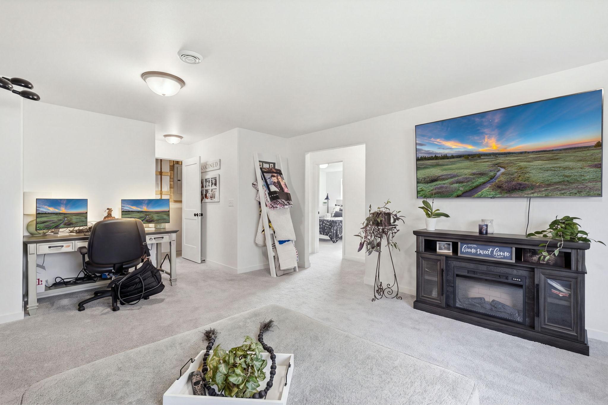 2023 single family home for sale at 1151 Marlys Drive W in West Fargo, ND — 3 bed, 3 bath (photo 25 of 43)