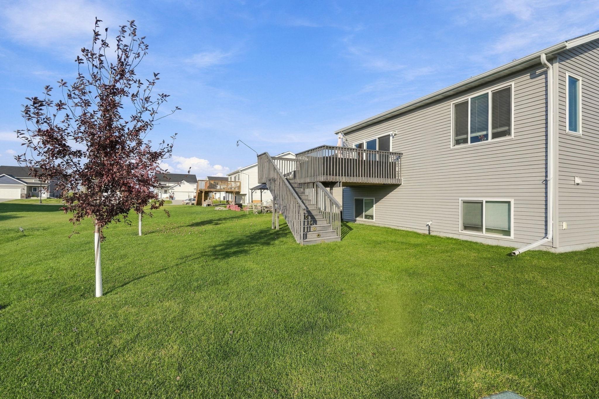 2023 single family home for sale at 1151 Marlys Drive W in West Fargo, ND — 3 bed, 3 bath (photo 37 of 43)