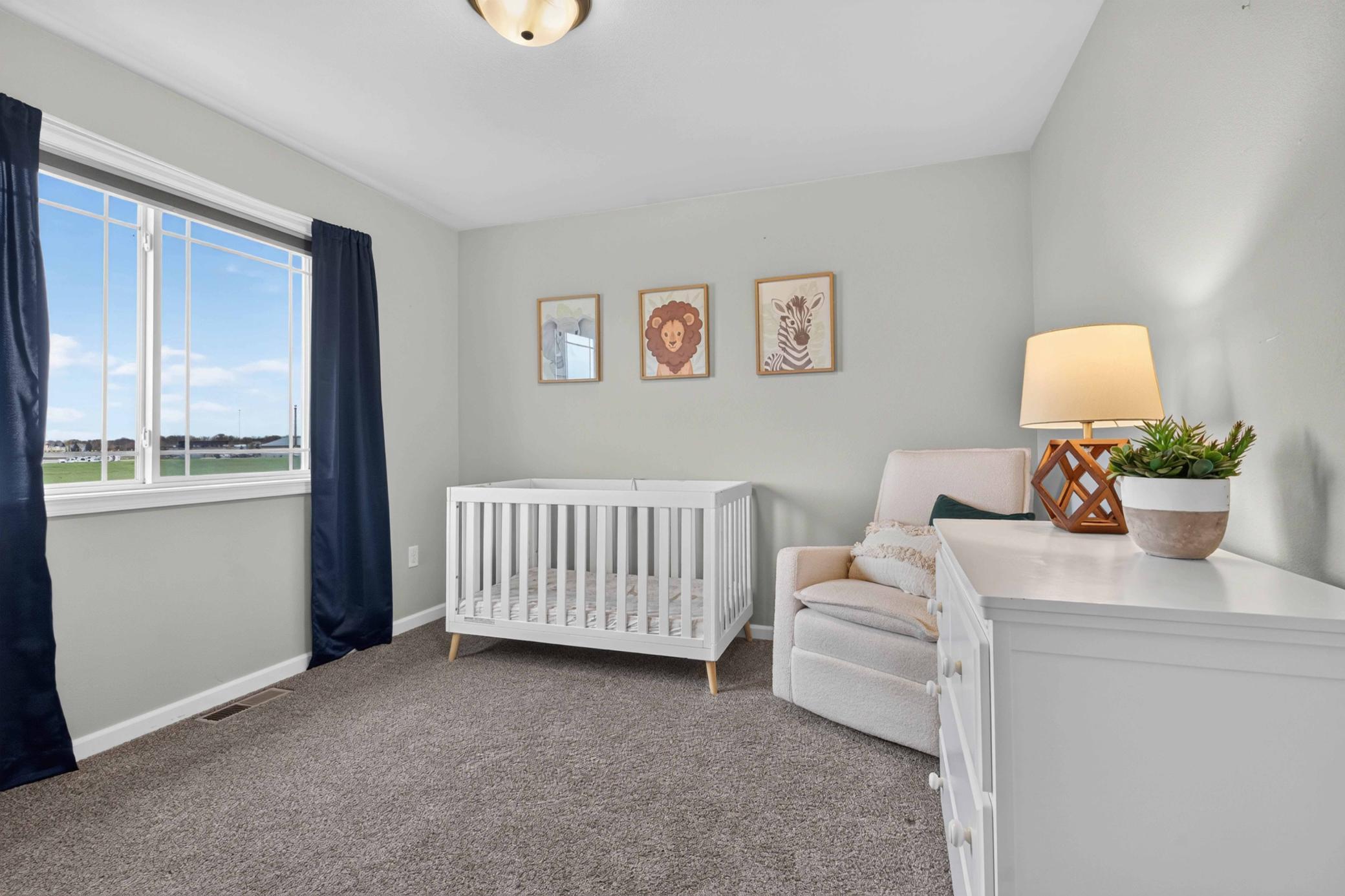 2018 single family home for sale at 1074 Highland Lane W in West Fargo, ND — 4 bed, 4 bath (photo 20 of 32)