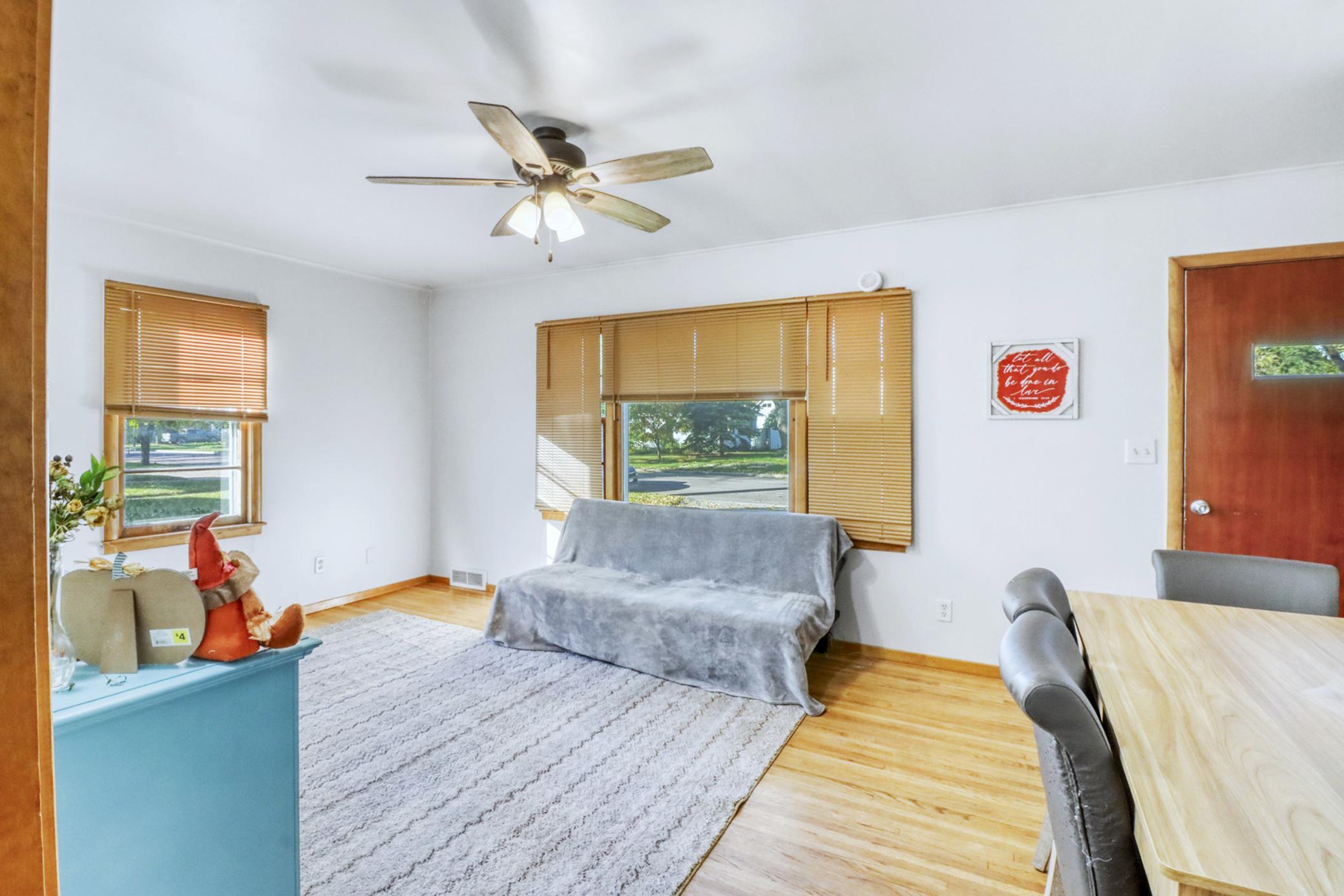 1952 single family home for sale at 1737 4th Street N in Fargo, ND — 3 bed, 2 bath (photo 11 of 39)