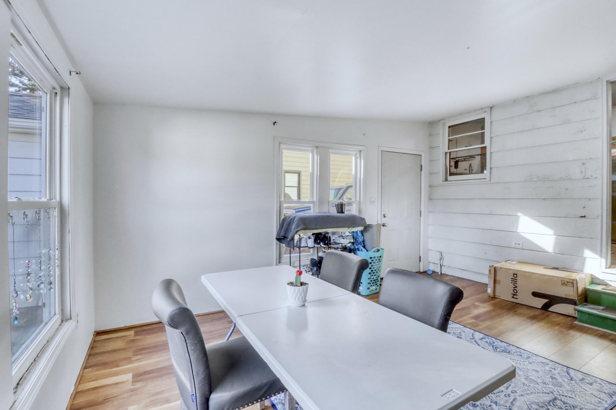 1952 single family home for sale at 1737 4th Street N in Fargo, ND — 3 bed, 2 bath (photo 17 of 39)